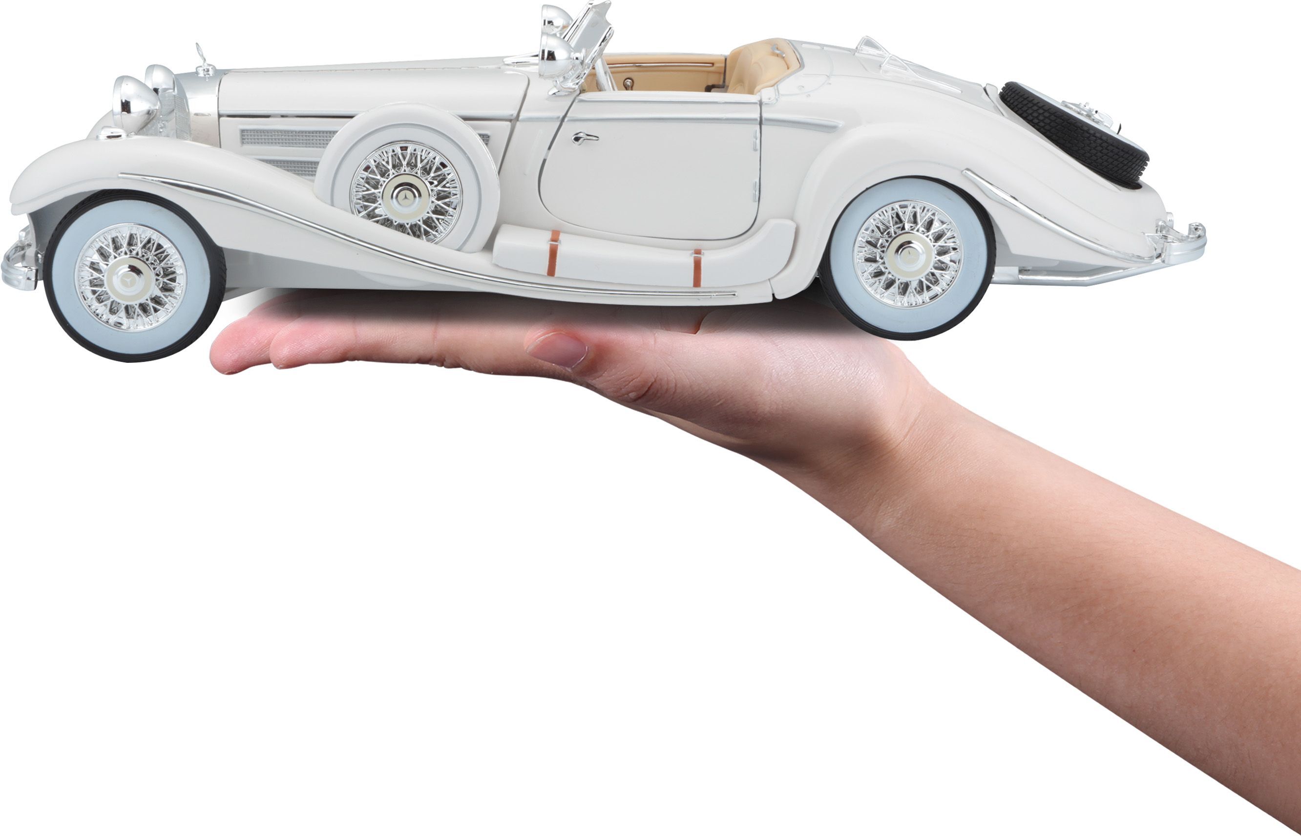 Автомодель MAISTO 1:18 Mercedes-Benz 500 K Typ Specialroadster (36055 white) фото 17
