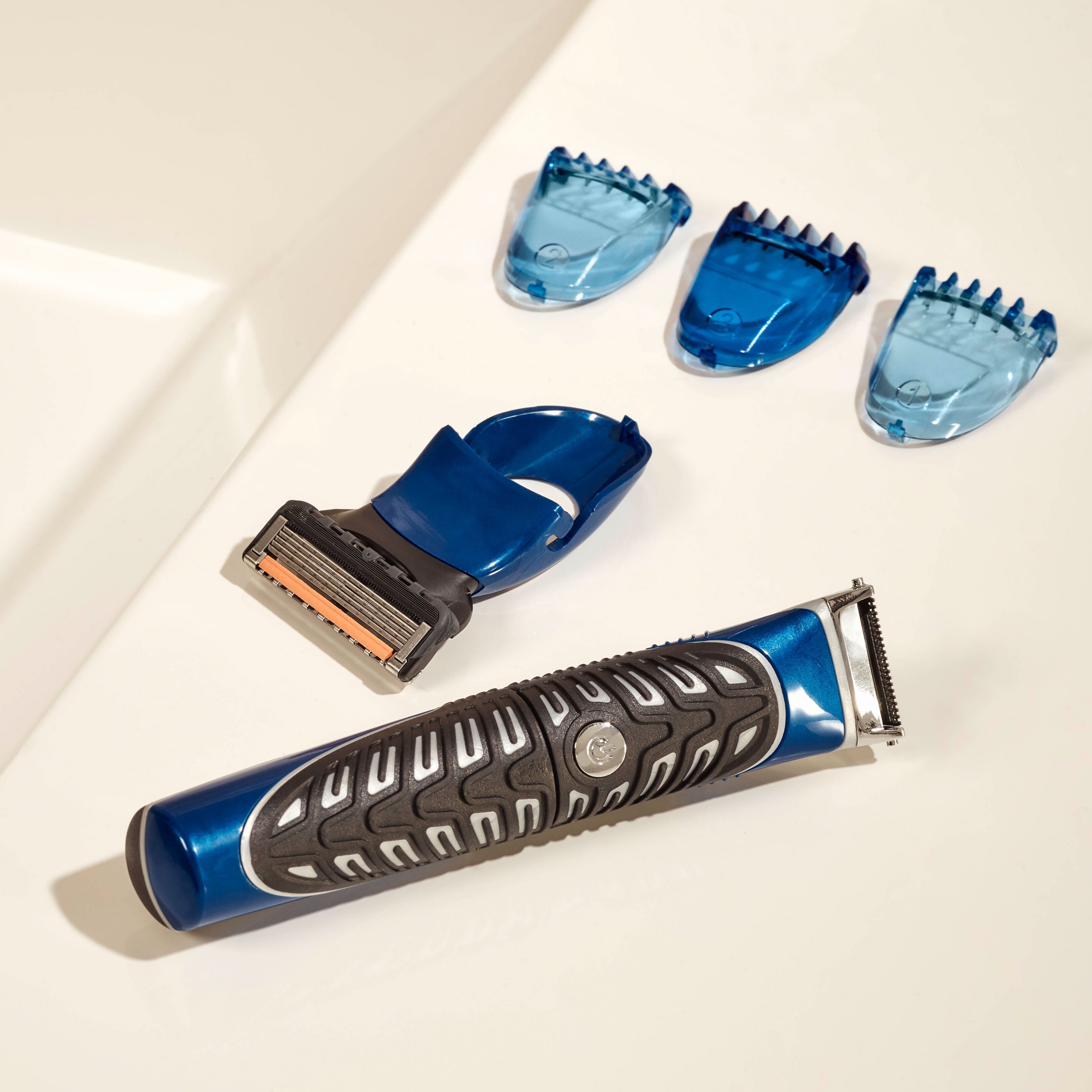 Бритва-стайлер Gillette Fusion5 ProGlide Styler с 1 сменным картриджем ProGlide Power + 3 насадки для моделирования фото 6