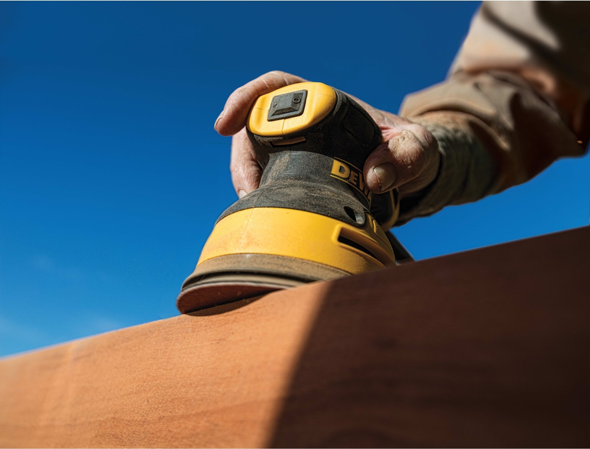 Шлифмашина эксцентриковая DeWalt DWE6423 фото 22