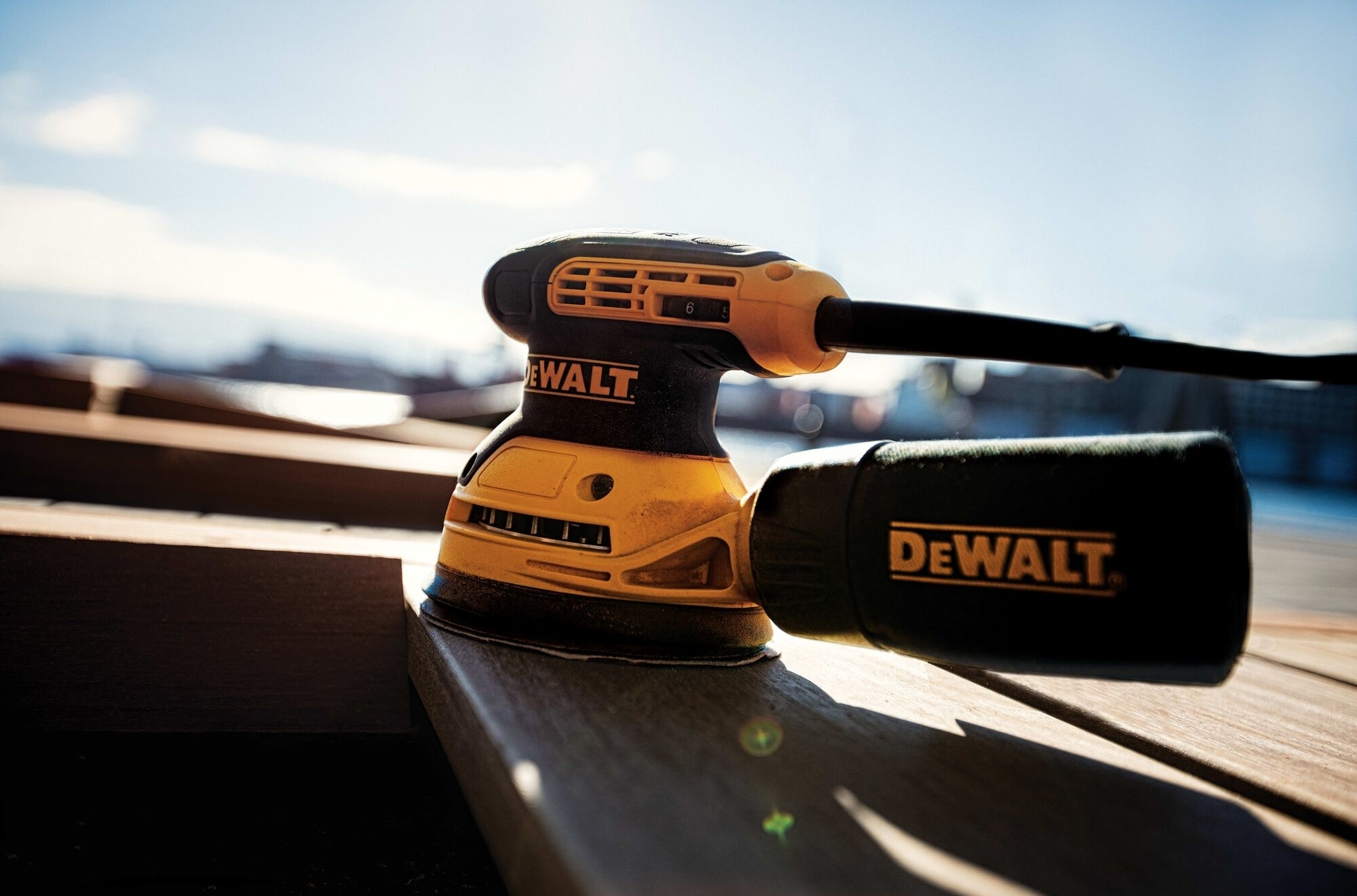 Шлифмашина эксцентриковая DeWalt DWE6423 фото 24