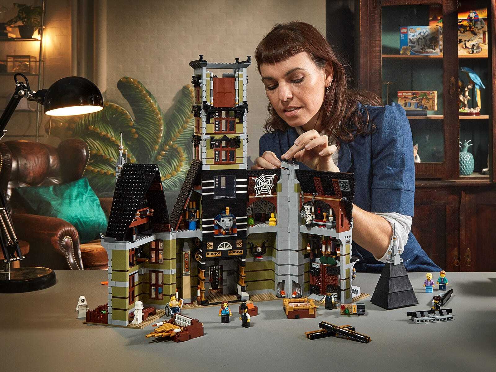 Конструктор LEGO Creator Дом с привидениями 10273 фото 14