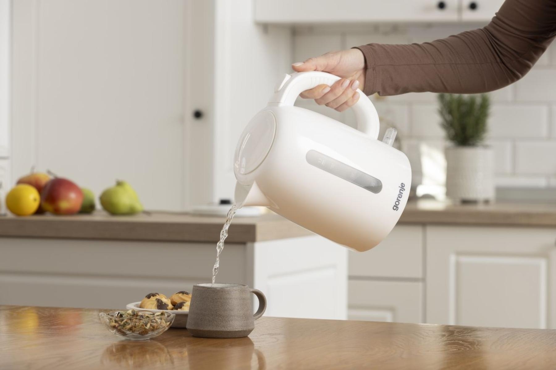 Електрочайник Gorenje K 17 W (DH2024-17001) (K17W)фото