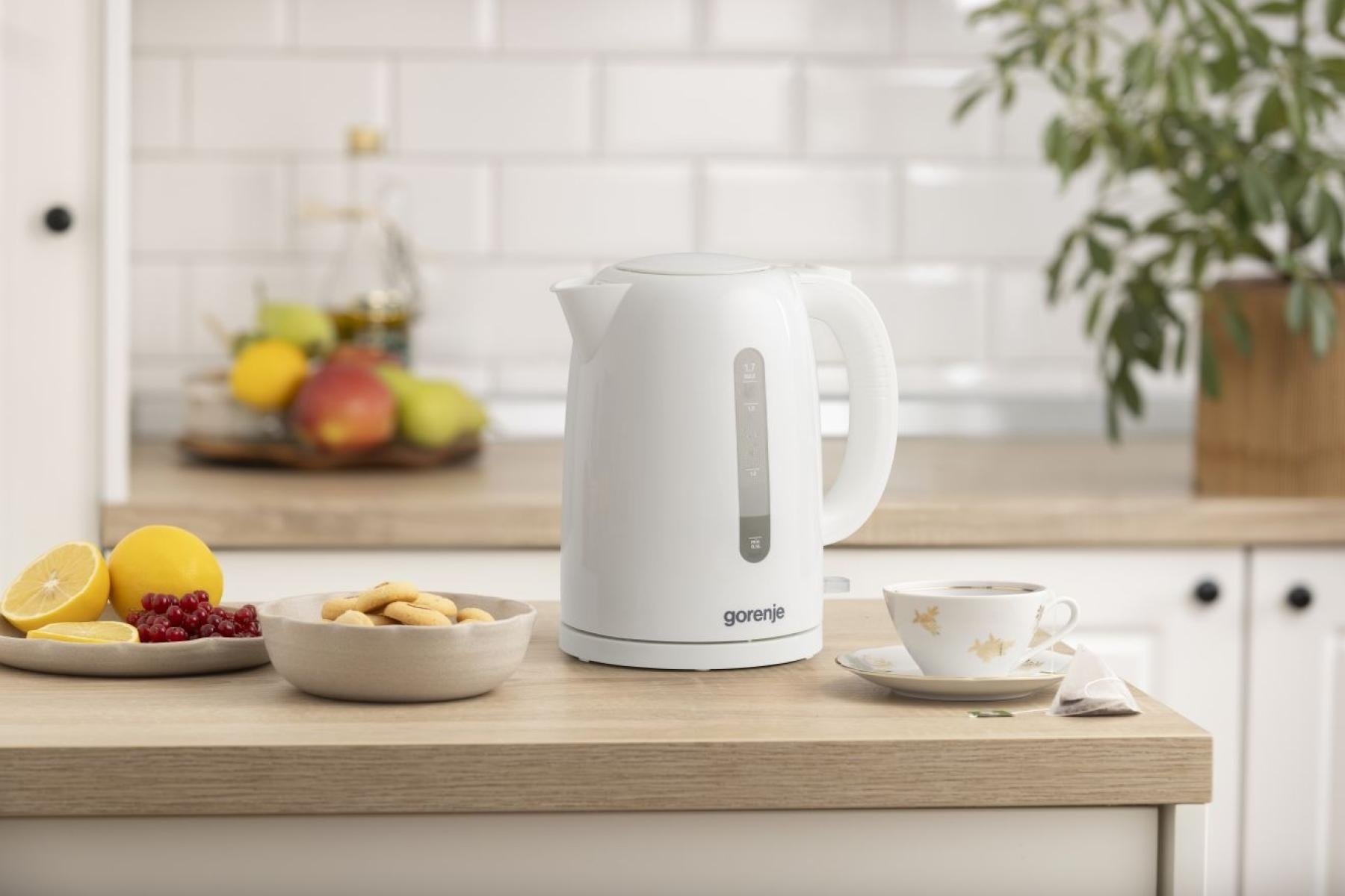 Електрочайник Gorenje K 17 W (DH2024-17001) (K17W)фото