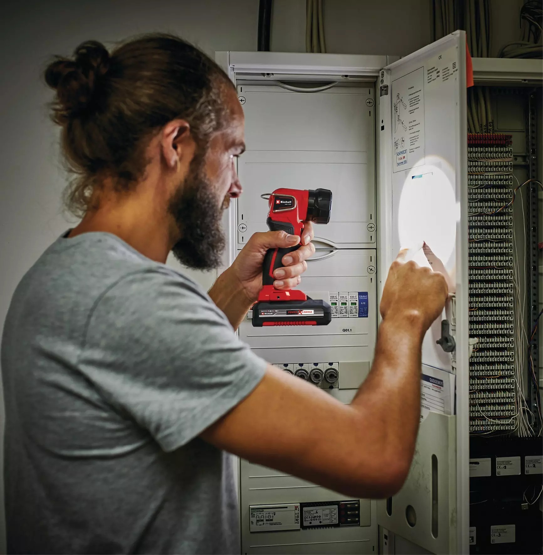 Ліхтар акумуляторний Einhell TE-CL 18 Li H-Solo без АКБ та ЗП (4514130)фото