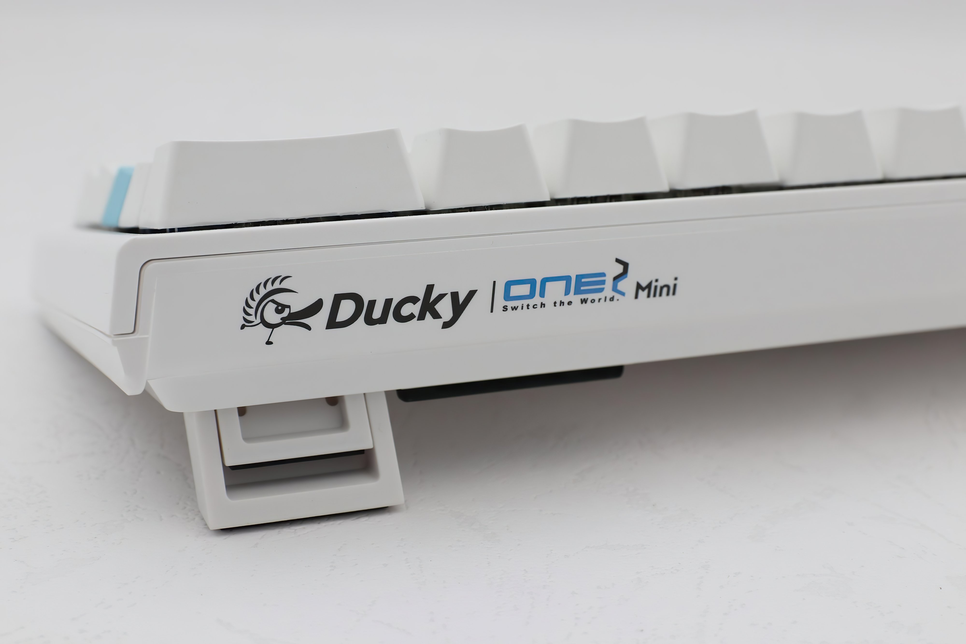 Ігрова клавіатура Ducky One 2 Mini Cherry Red White (DKON2061ST-RURALWWT1)фото8