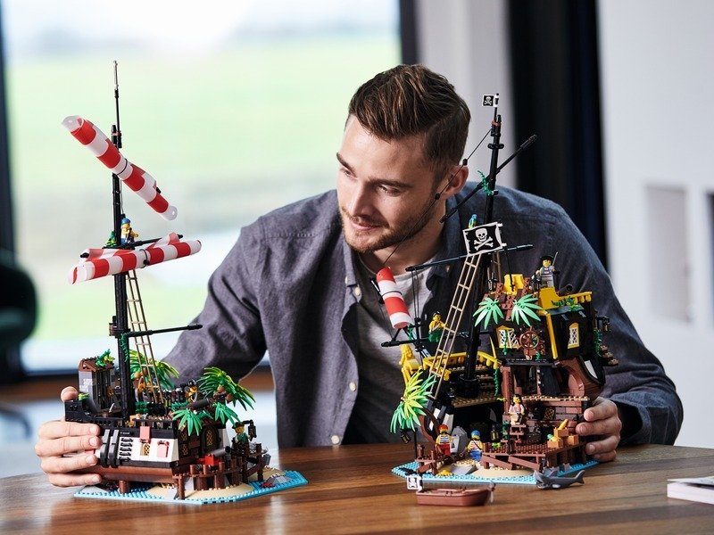 Конструктор LEGO Ideas Пираты из залива Барракуда 21322 фото 28