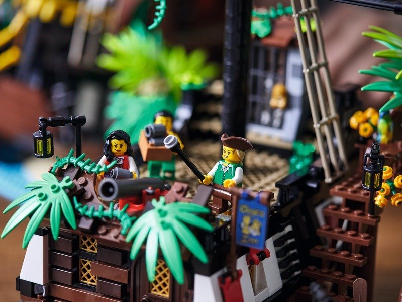 Конструктор LEGO Ideas Пираты из залива Барракуда 21322 фото 11