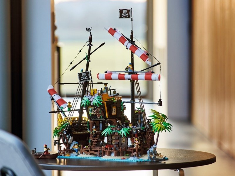 Конструктор LEGO Ideas Пираты из залива Барракуда 21322 фото 34