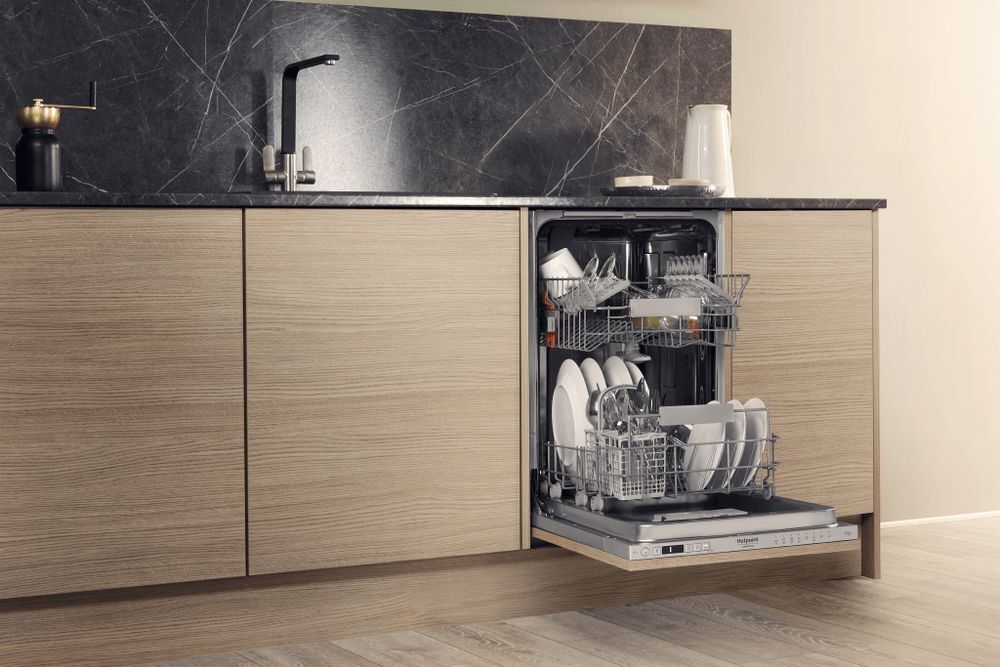 Встраиваемая посудомоечная машина Hotpoint HSIC3T127C фото 