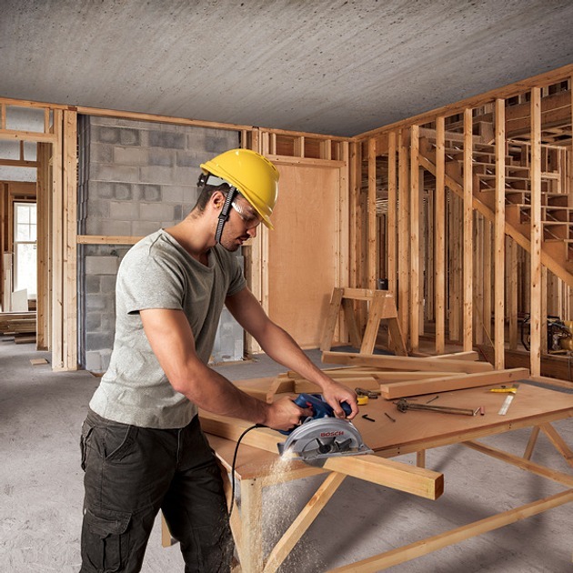 Пила дисковая Bosch GKS 140 (06016B3020) фото 