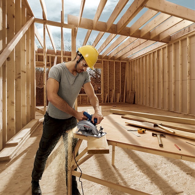 Пила дисковая Bosch GKS 140 (06016B3020) фото 