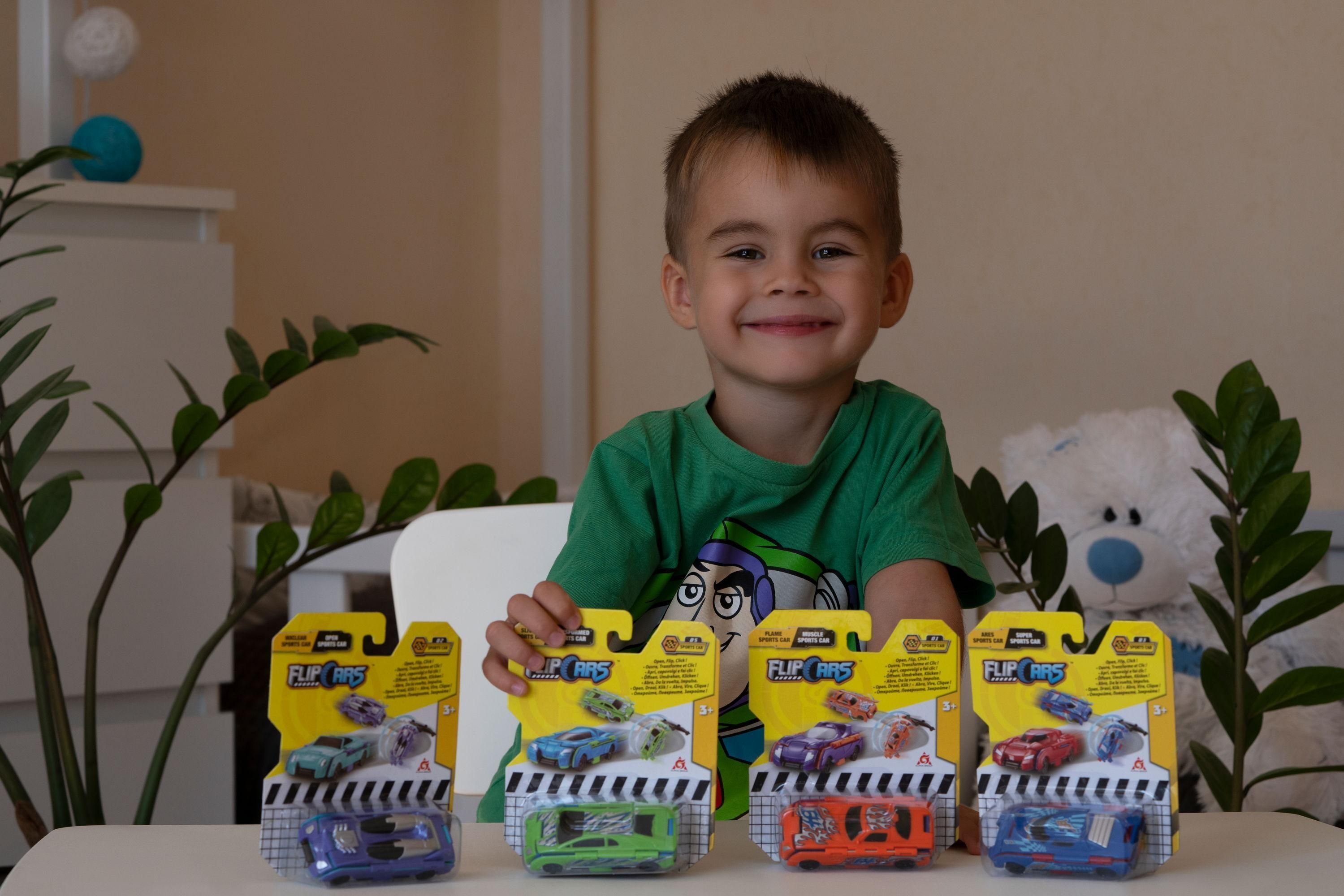 Машинка-трансформер Flip Cars 2 в 1 Спорткар в асортиментіфото