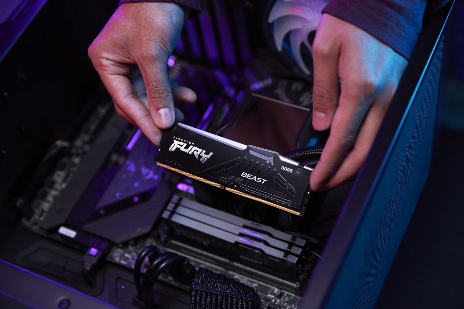 Память ПК Kingston DDR5 16GB KIT (8GBx2) 6000 FURY Beast RGB (KF560C40BBAK2-16) фото