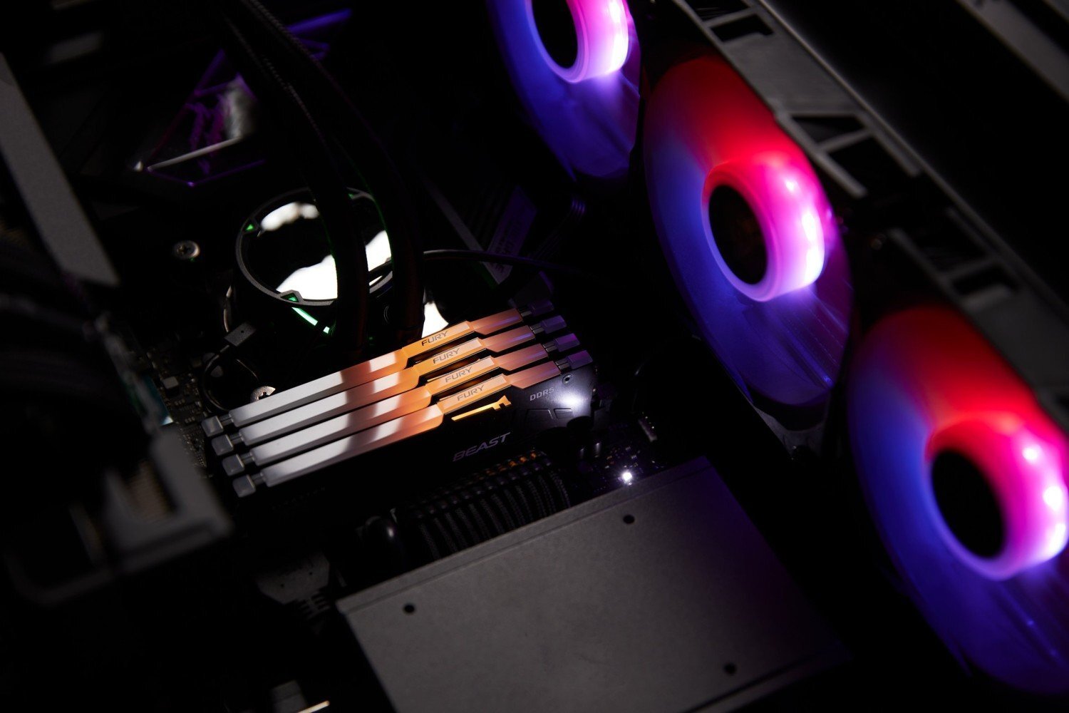 Память ПК Kingston DDR5 16GB KIT (8GBx2) 6000 FURY Beast RGB (KF560C40BBAK2-16) фото