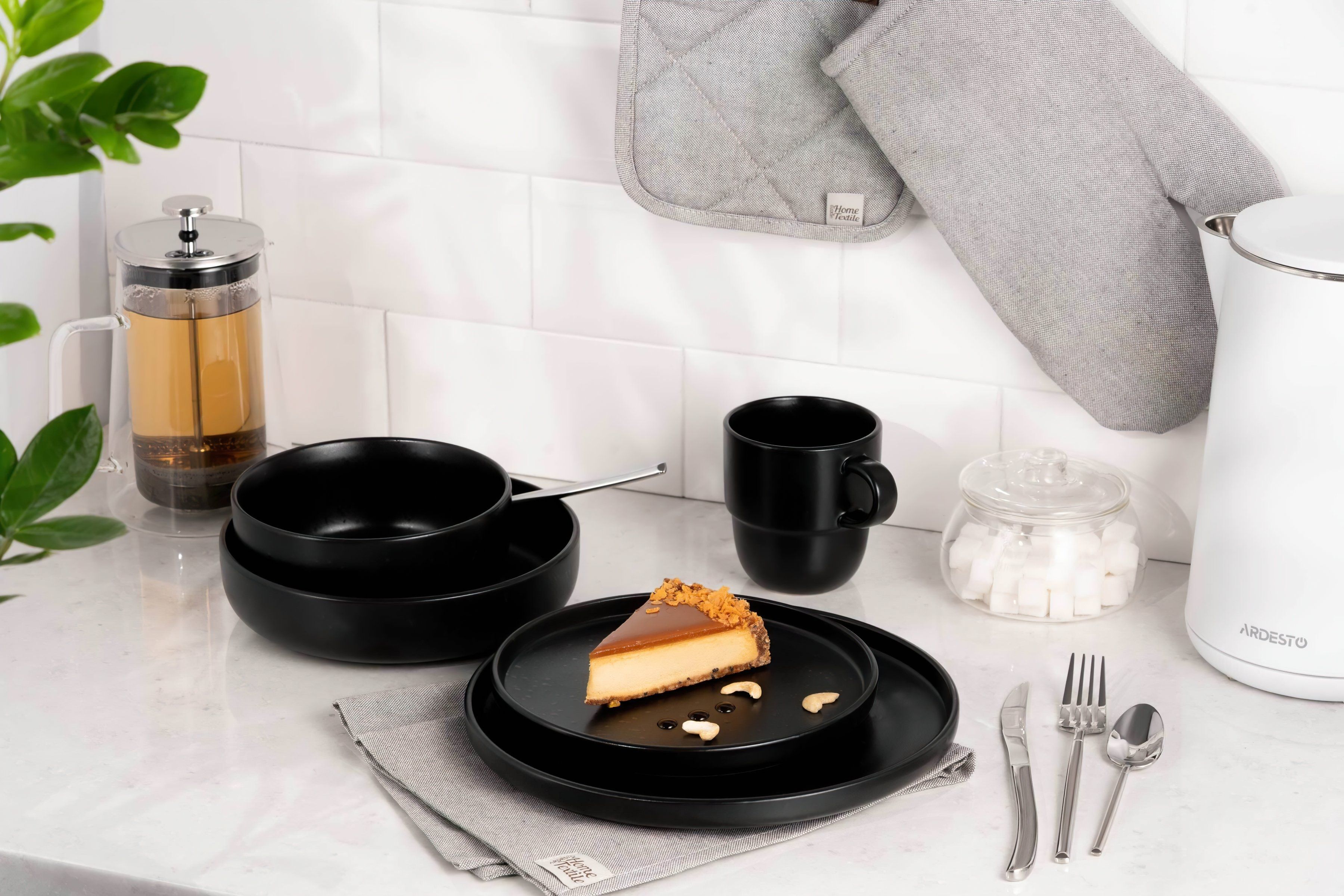 Тарілка Dessert ARDESTO Trento, 20,5 см, чорна, кераміка (AR2920TB)фото