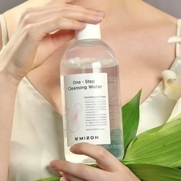 Міцелярна вода Mizon One Step Cleansing Water для зняття макіяжу 500млфото5
