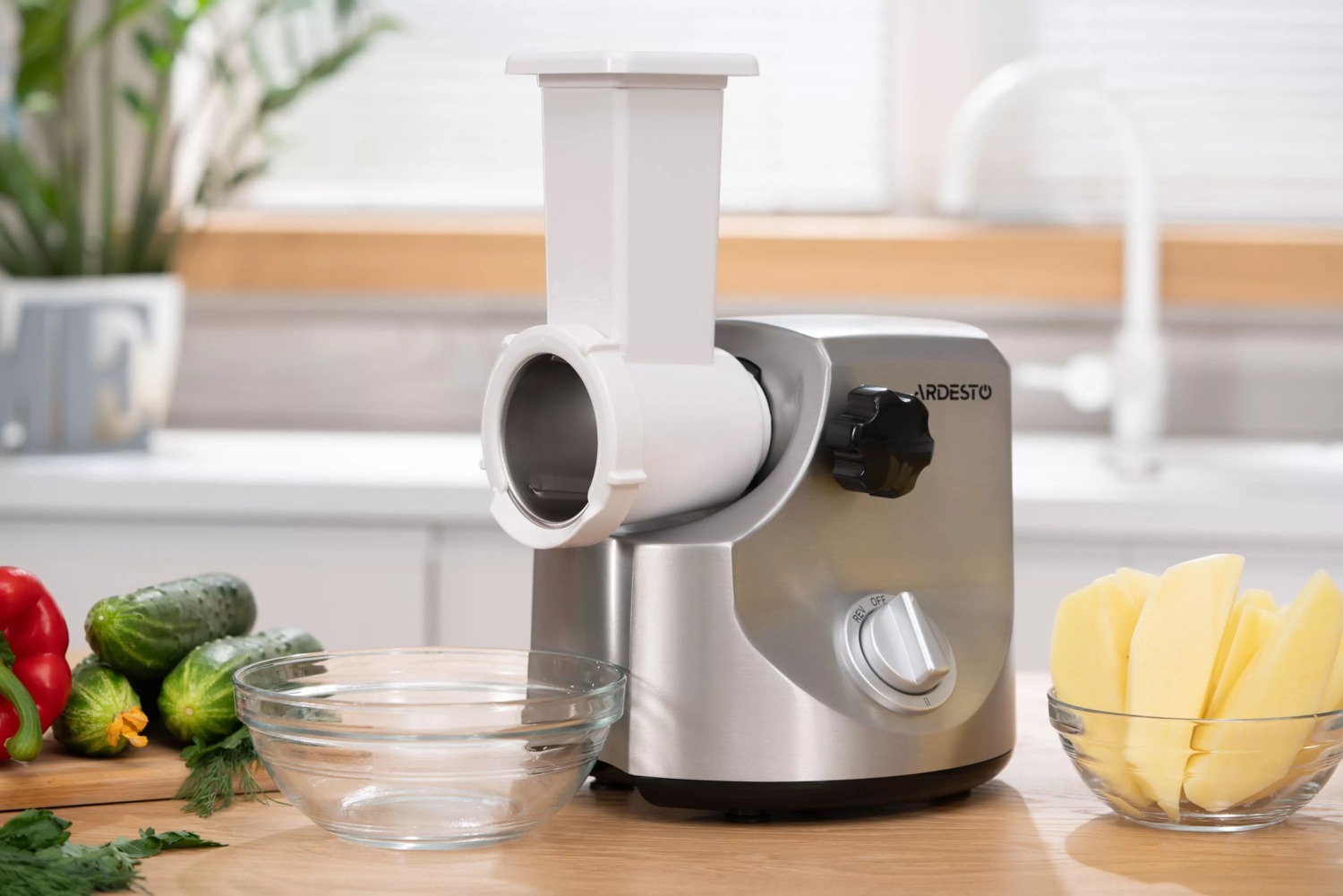 М'ясорубка ARDESTO MGA-3000Wфото