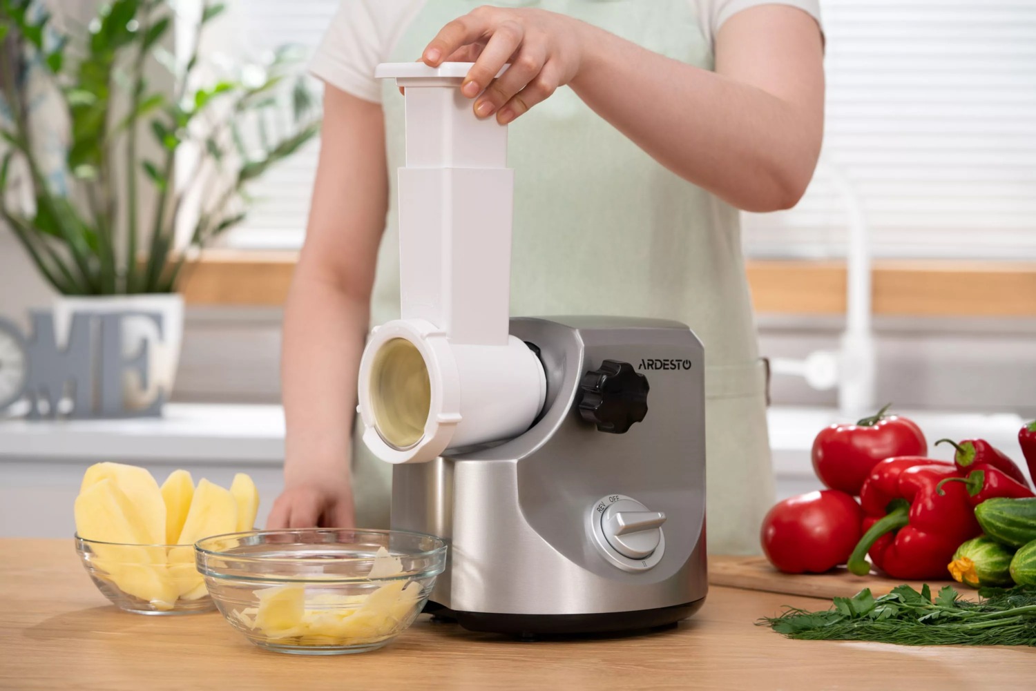 М'ясорубка ARDESTO MGA-3000Wфото