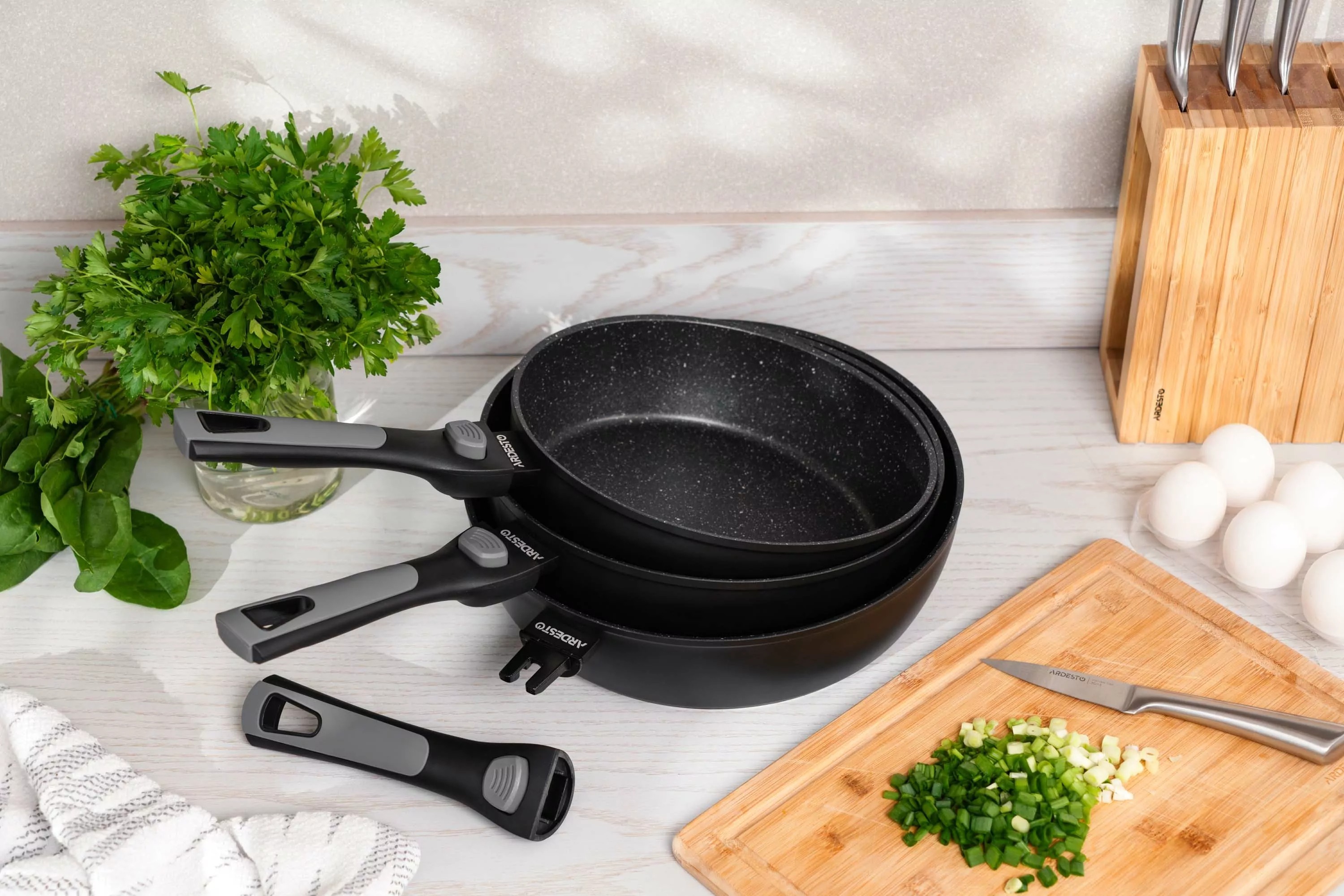 Сковорода глибока ARDESTO Gemini Bari 28 см, алюміній (AR1228B)фото13