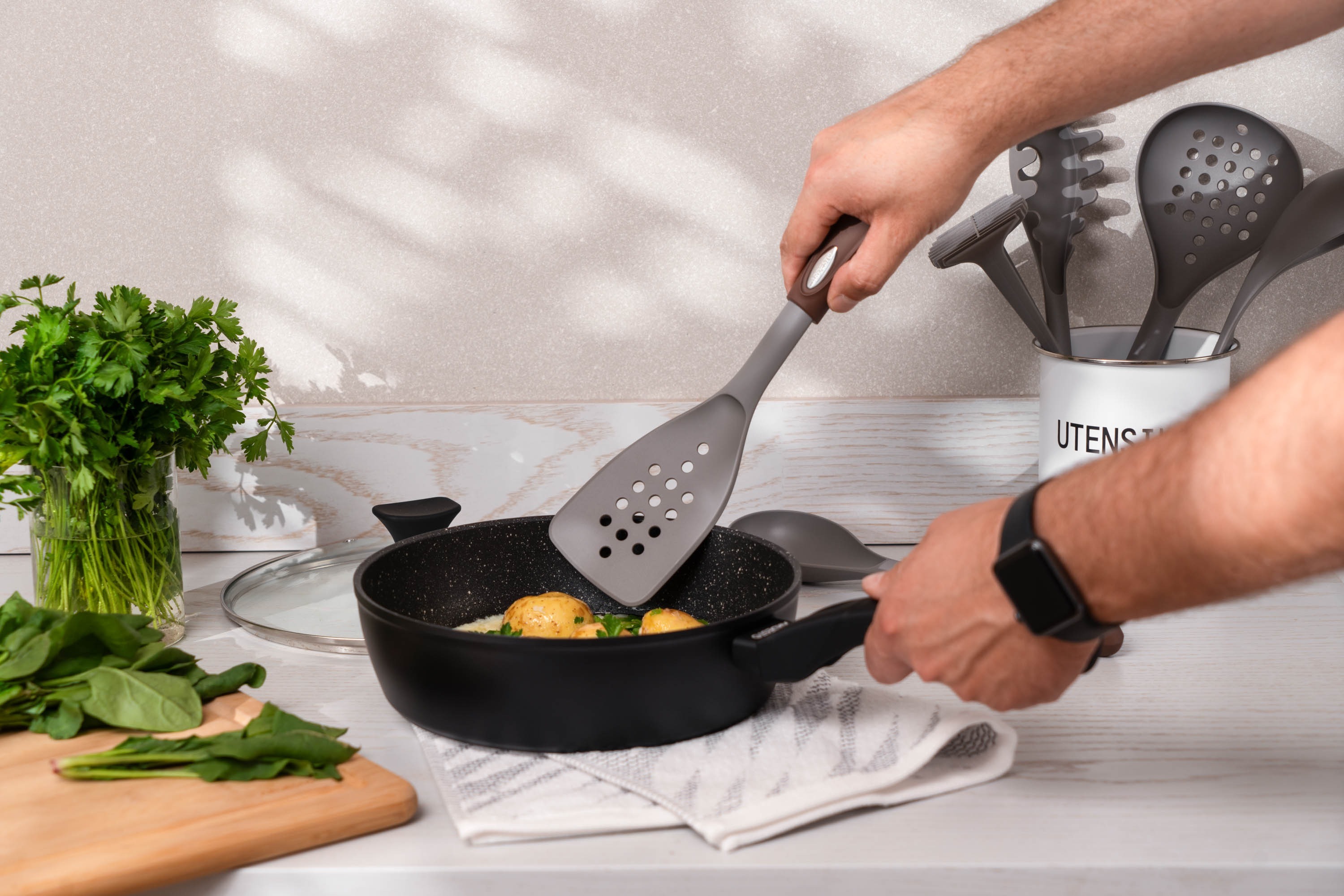 Сковорода глибока ARDESTO Gemini Livorno з кришкою 24 см, алюміній (AR1224A)фото8