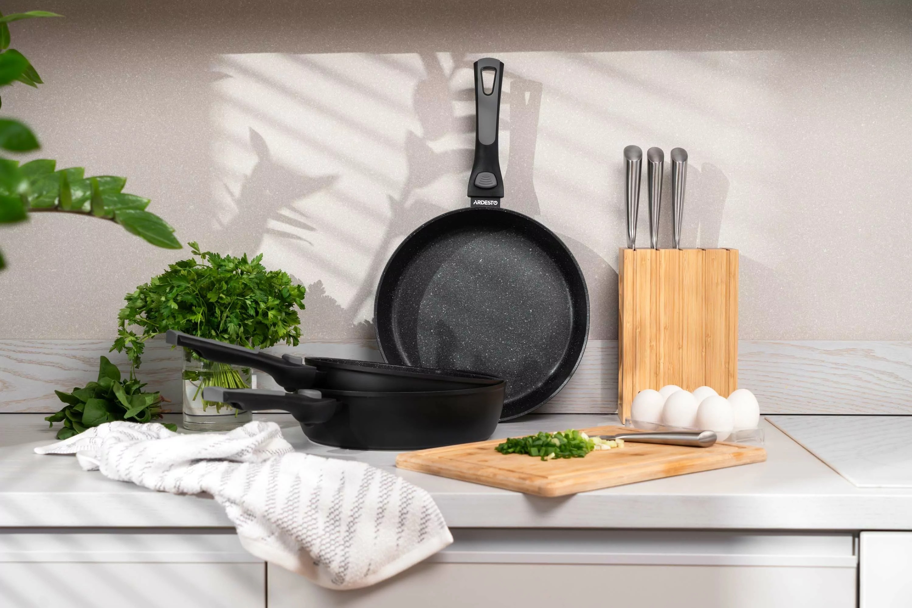 Сковорода глубокая ARDESTO Gemini Bari 26см, алюминий (AR1226B) фото 12