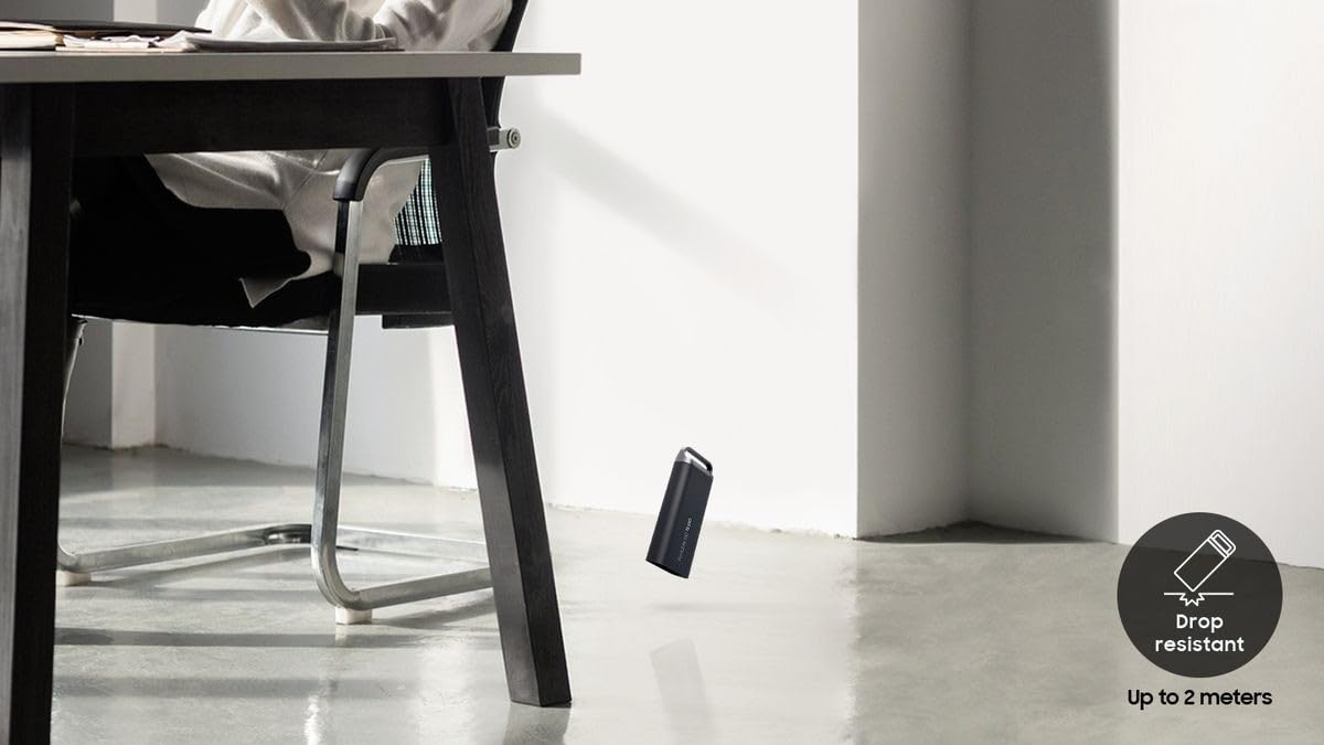 Портативний SSD Samsung 4TB T5 EVO USB-C 3.0 Shield T5 Black (MU-PH4T0S/EU)фото