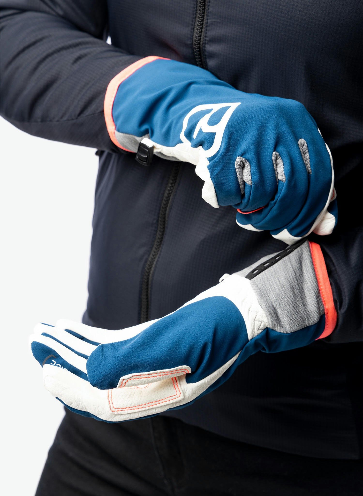 Перчатки женские Ortovox Tour Glove W petrol blue S синий фото 4