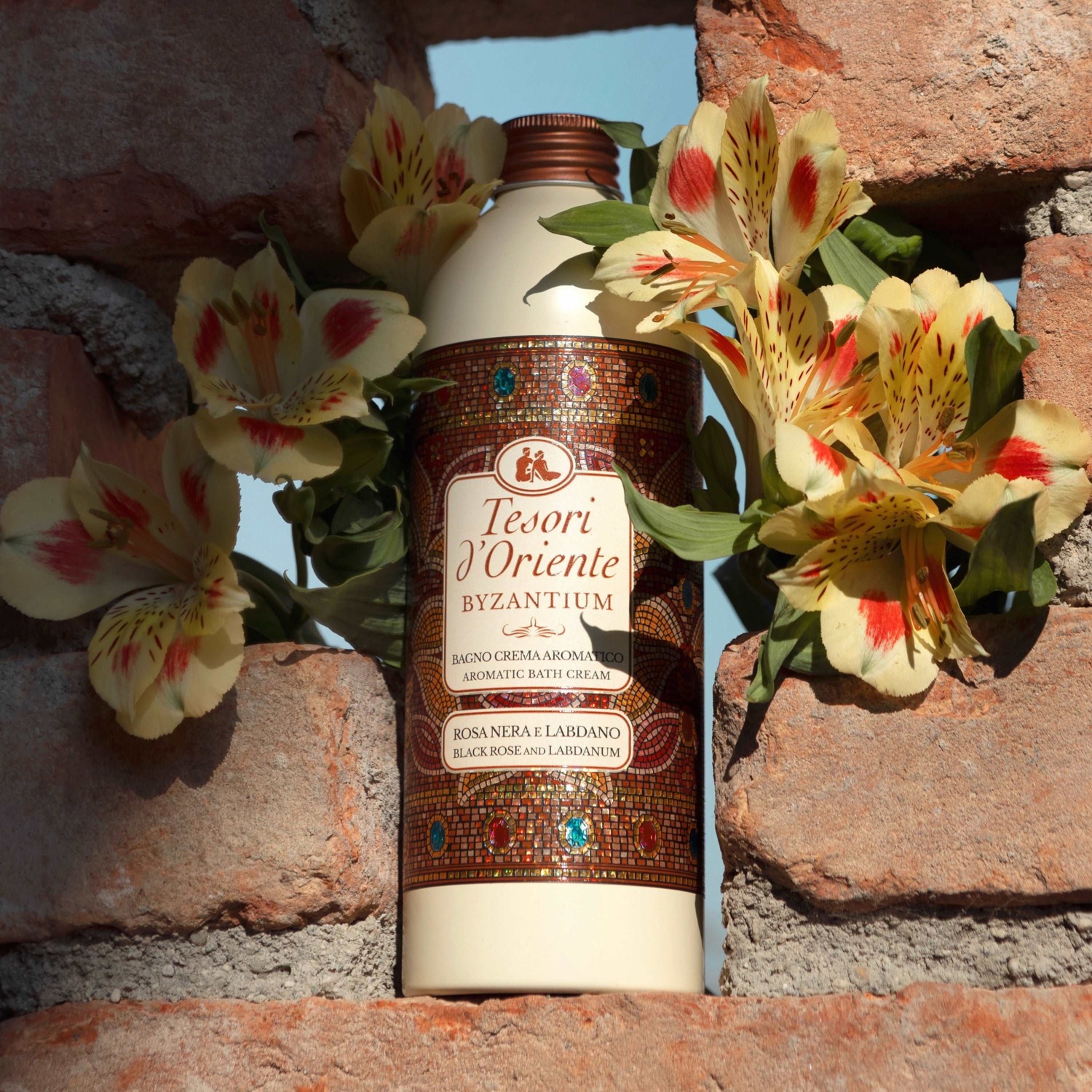 Крем-гель для ванны Tesori d'Oriente Византия черная роза и ламданум 500мл фото