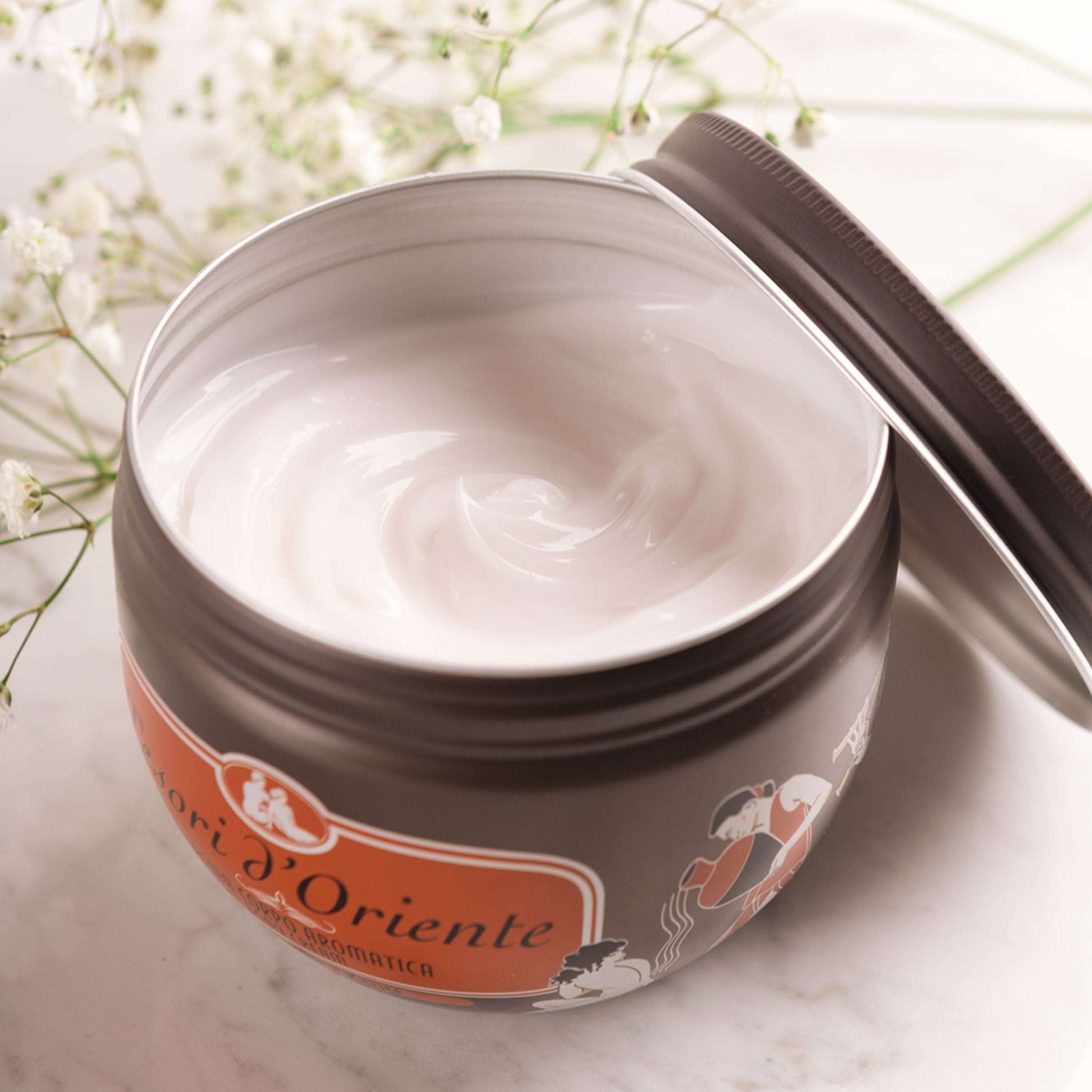 Крем для тіла Tesori d'Oriente Квітка лотосу та олія ши 300млфото