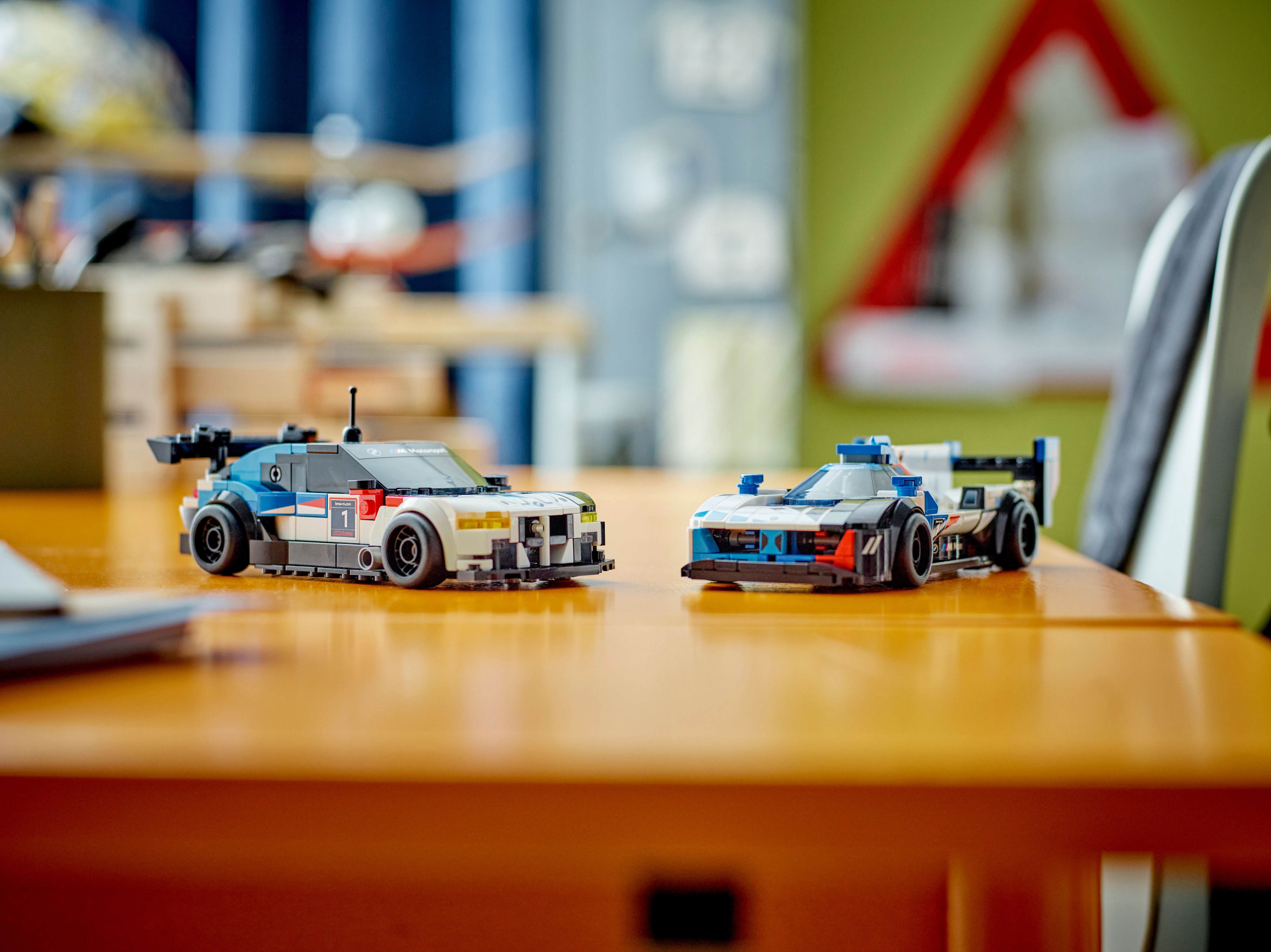 76922 Конструктор LEGO Speed ​​Champions Автомобили для гонки BMW M4 GT3 и BMW M Hybrid V8 фото 20
