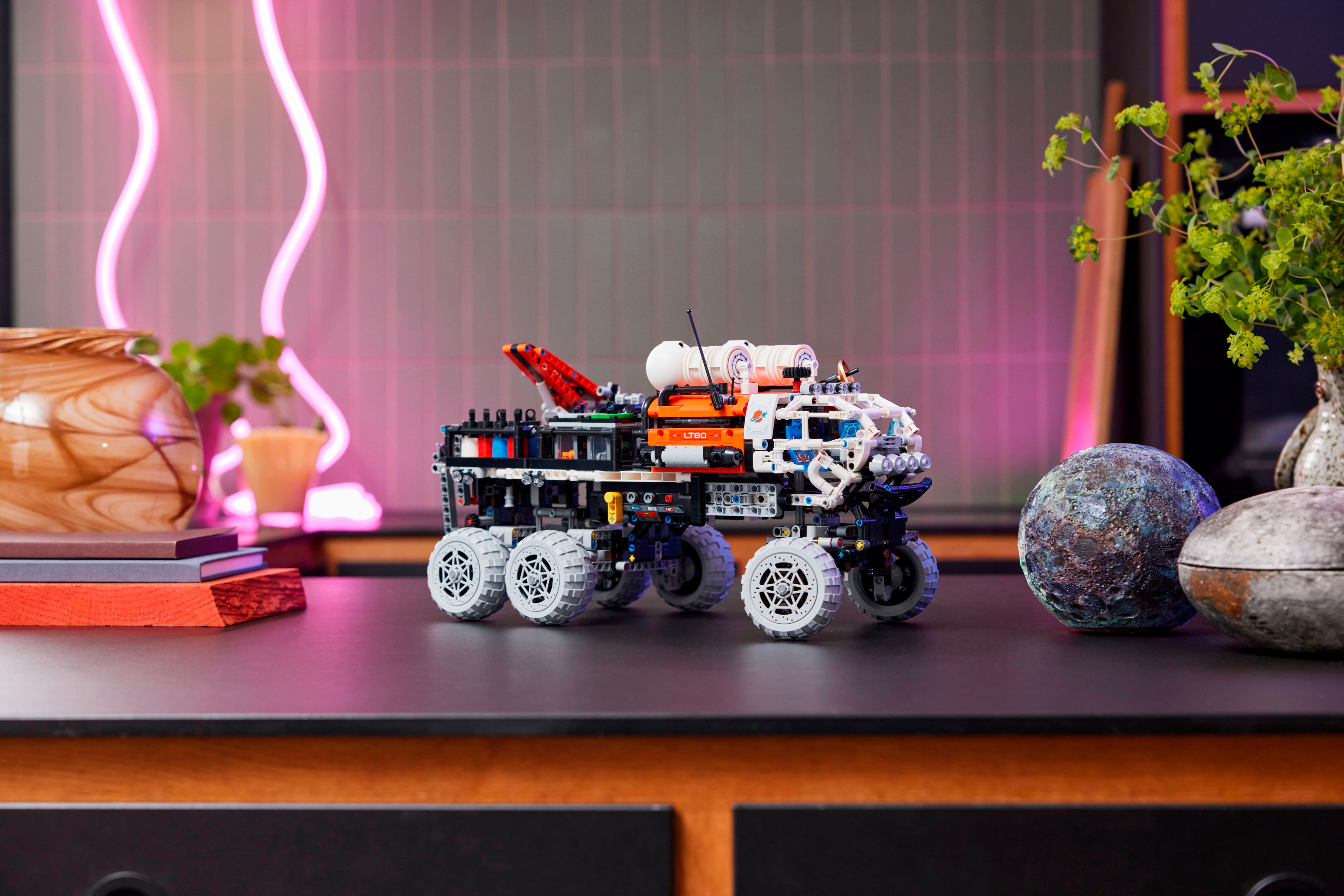 Конструктор LEGO Technic Марсоход команды исследователей фото 21