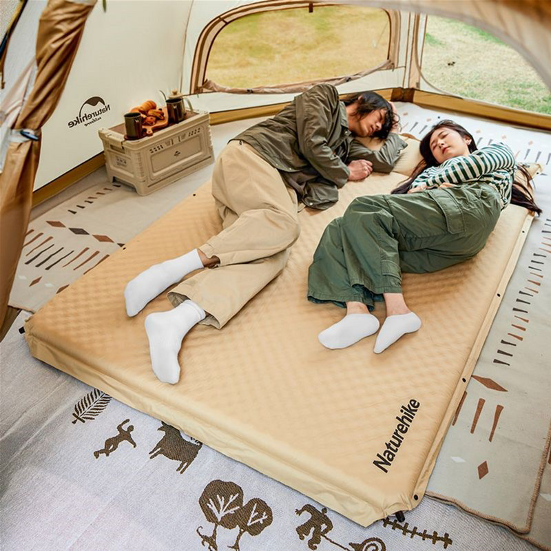 Самонадувающийся коврик двухместный с подушкой Naturehike CNK2300DZ014, 30 мм, бежевый фото 4