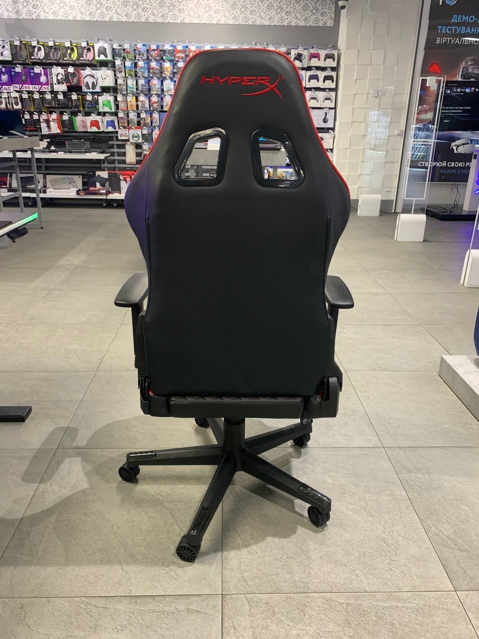Игровое кресло HyperX BLAST CORE Black/Red фото 3