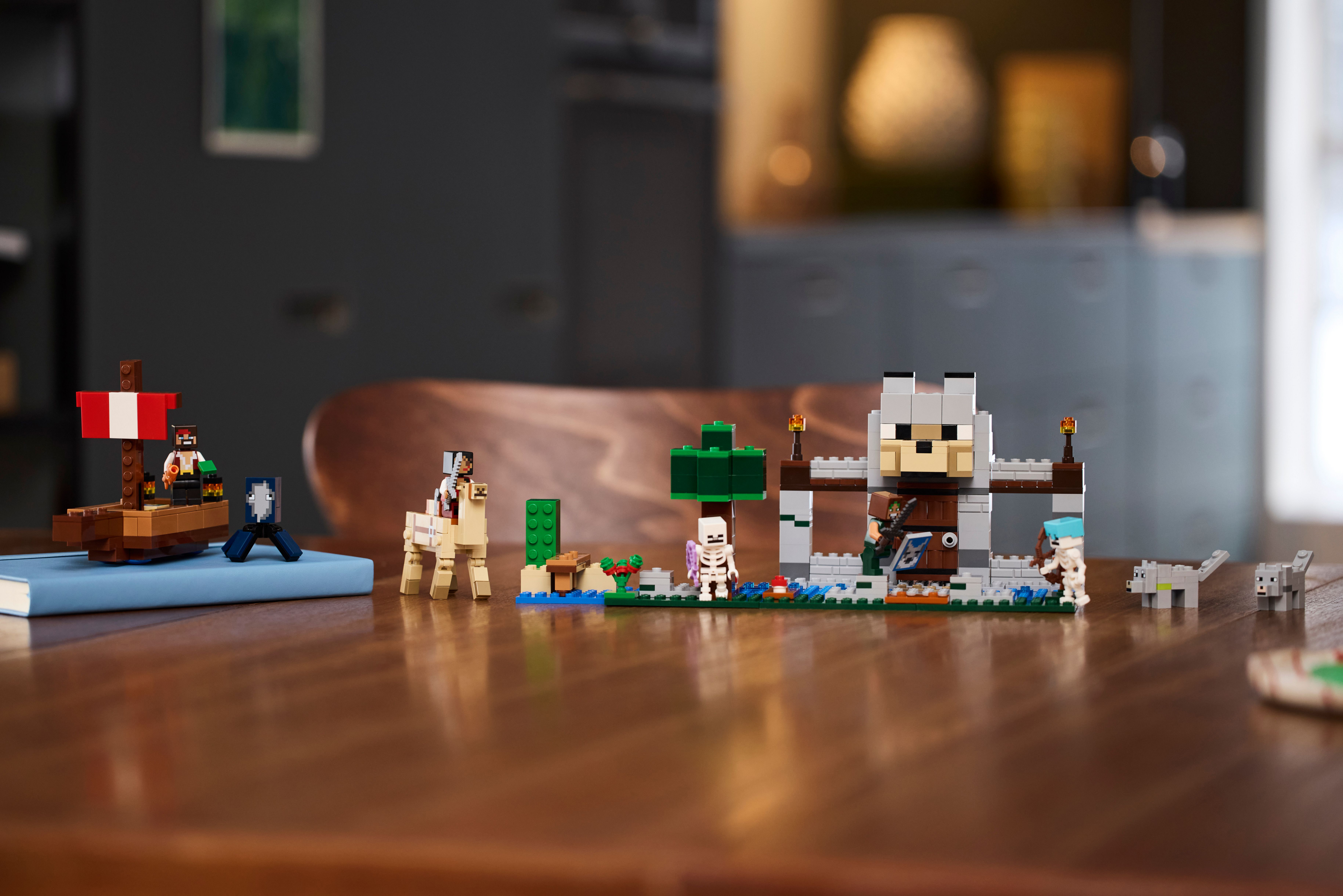 Конструктор LEGO 21259- Minecraft Путешествие на пиратском корабле фото 23