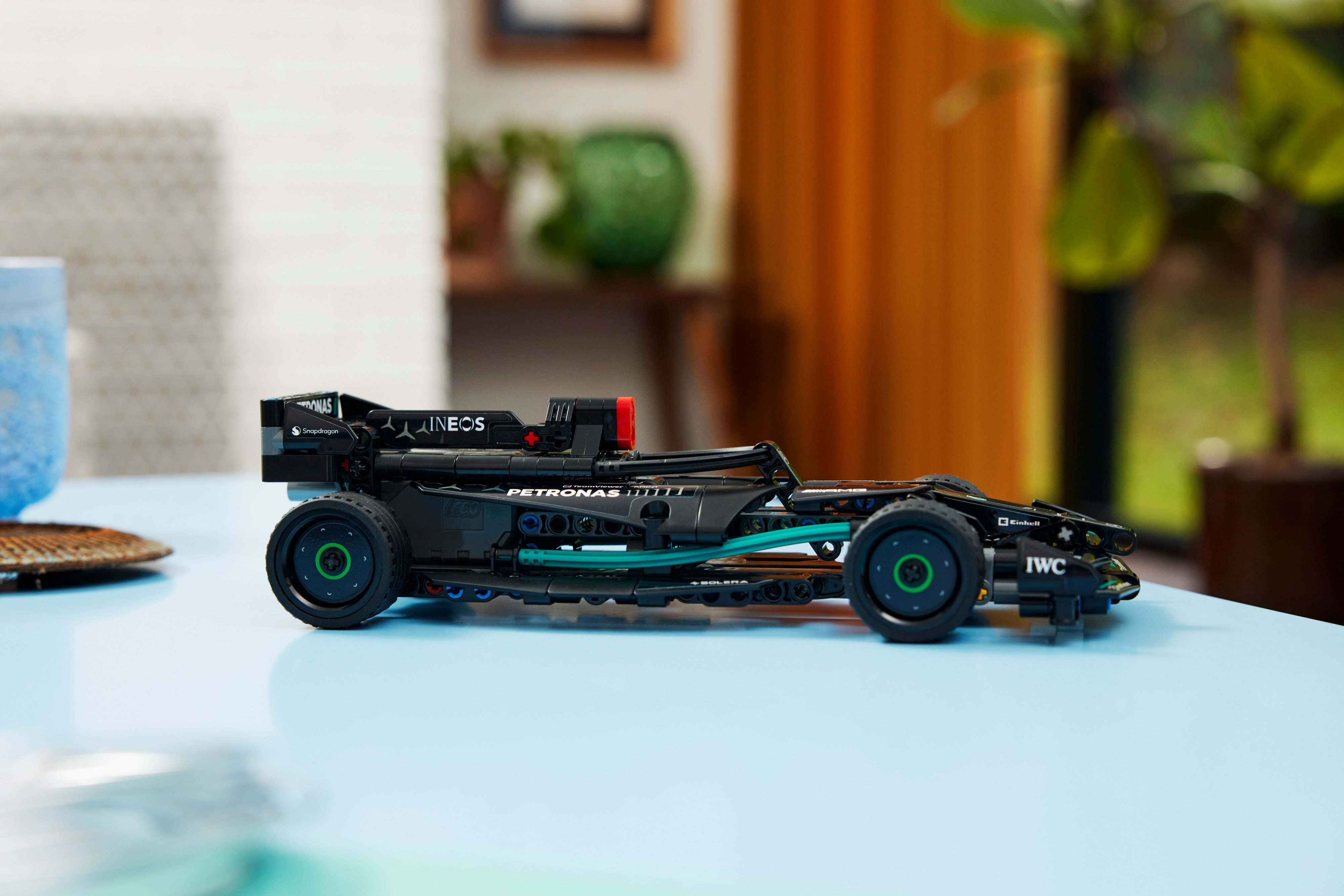 Lego 42165 Technic Mercedes-AMG F1 W14 E Performance Pull-Back фото 12