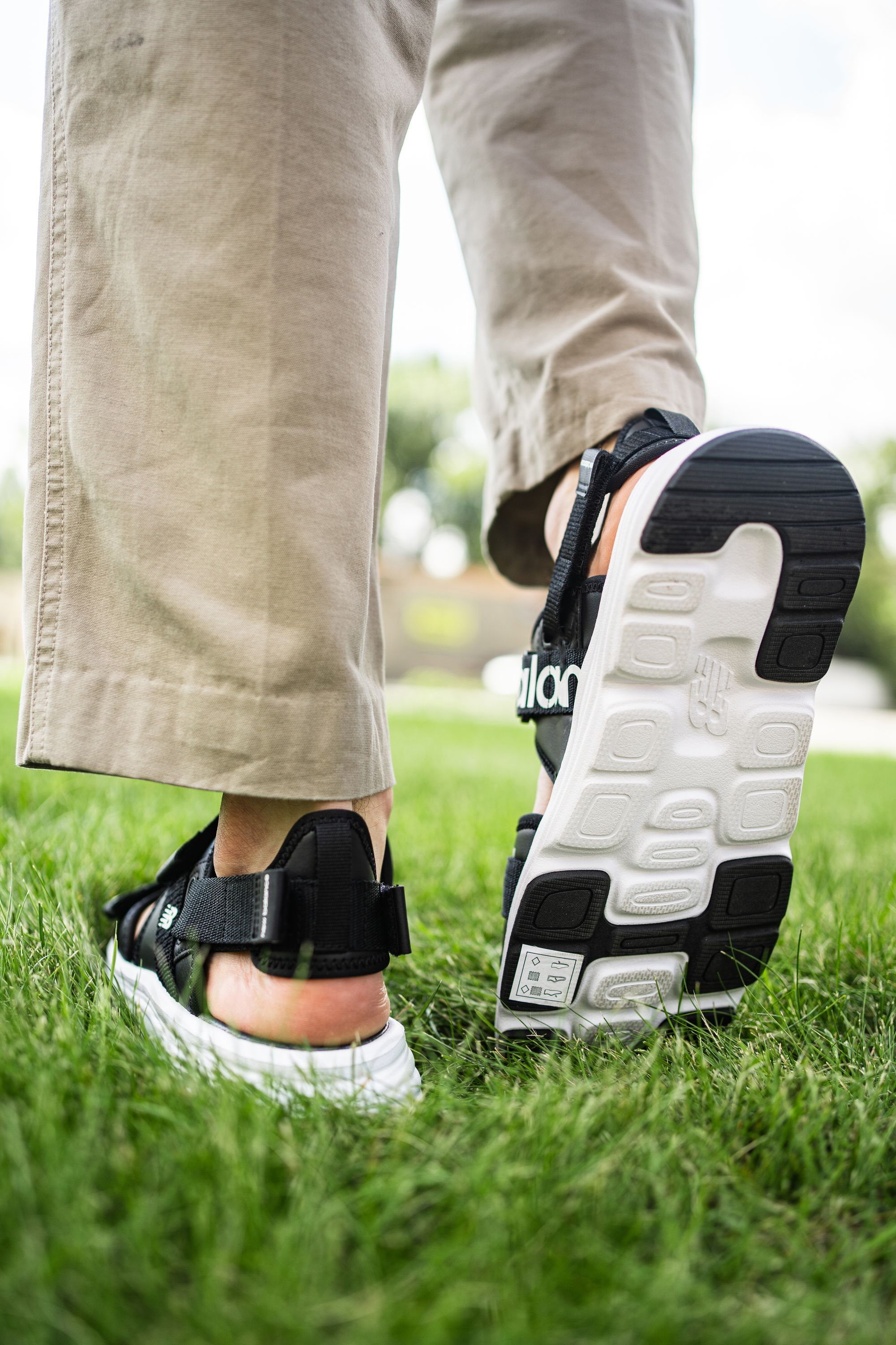 Сандали New Balance 750 SUA750A3 37,5 (5 US) черные фото 