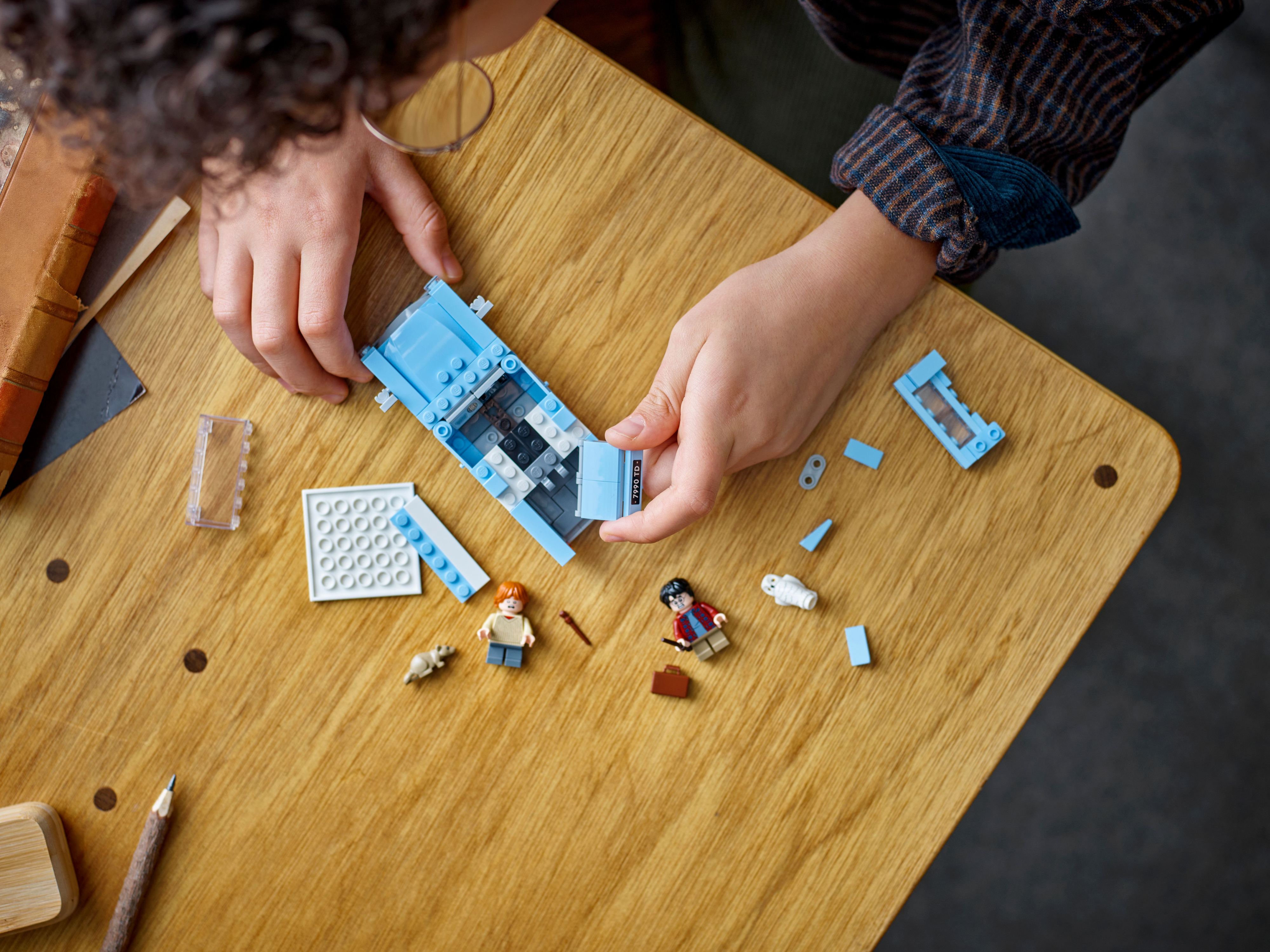 LEGO 76424 Harry Potter Летючий Форд «Англія»фото6