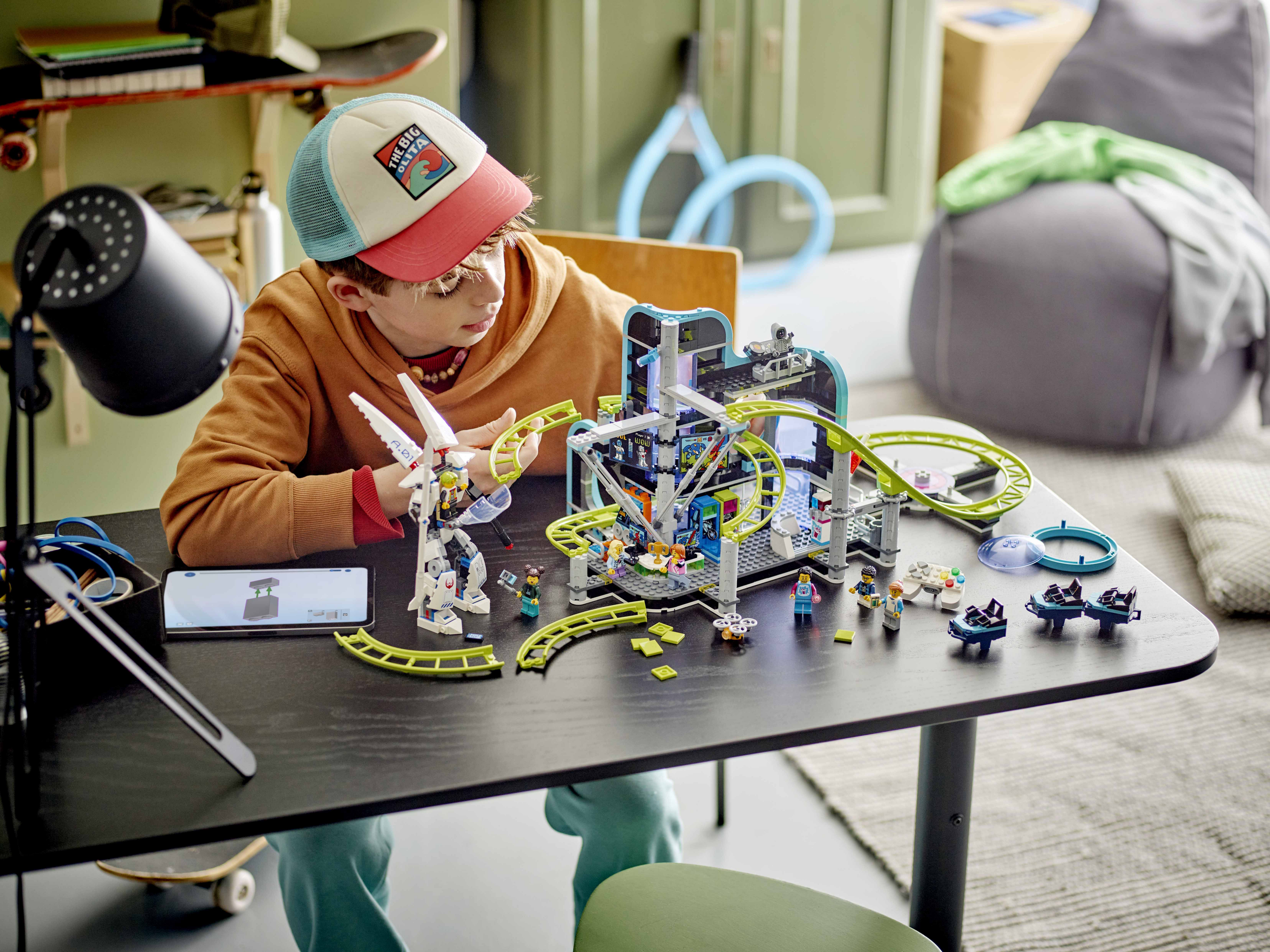 Конструктор LEGO City Парк развлечений «Мир роботов» 60421 фото 11