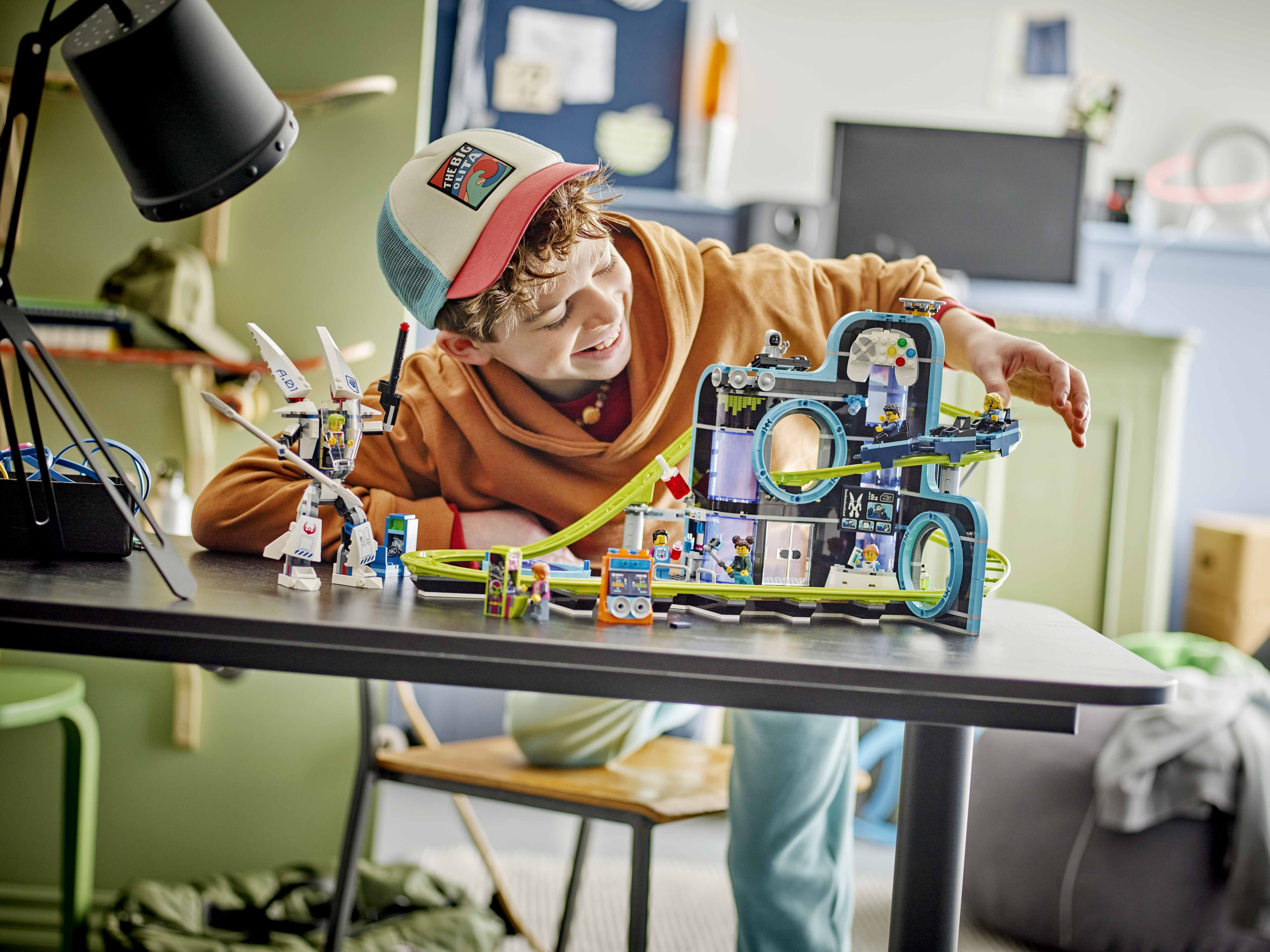 Конструктор LEGO City Парк развлечений «Мир роботов» 60421фото12