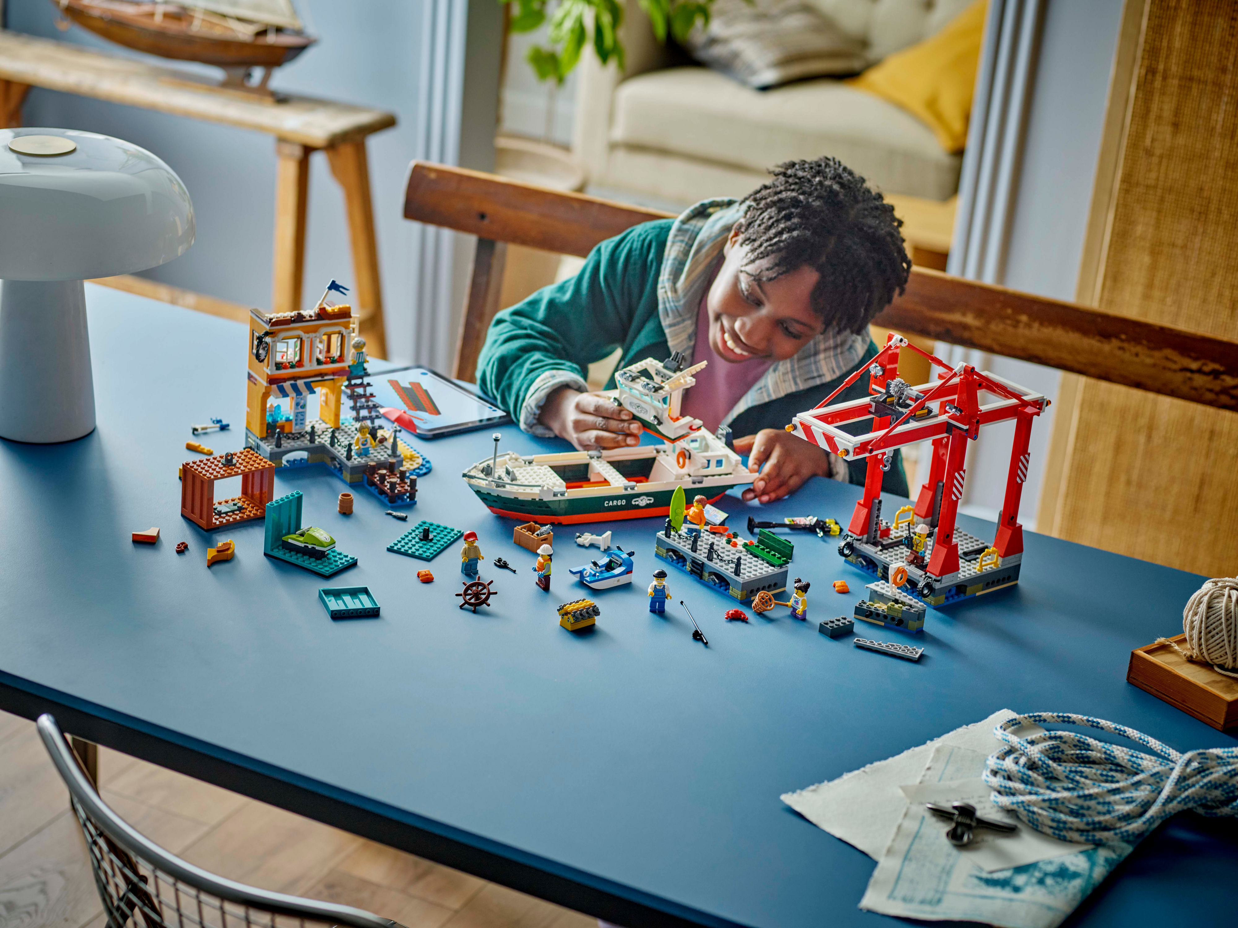 Конструктор LEGO 60422 City Морская гавань с грузовым судномфото14