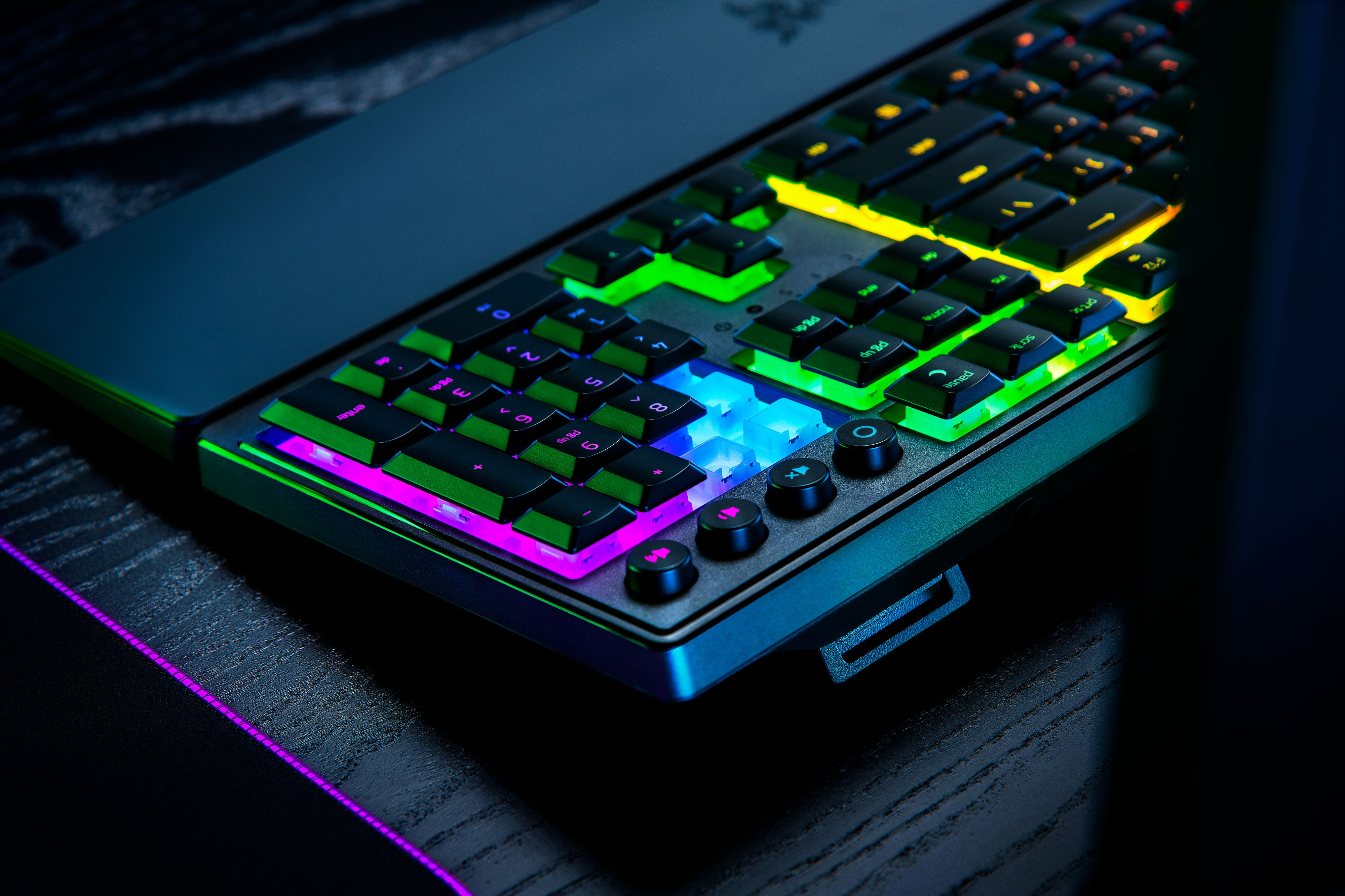 Игровая клавиатура Razer Ornata V3 RGB Mecha-Membrane UKR (RZ03-04462100-R371) фото 14