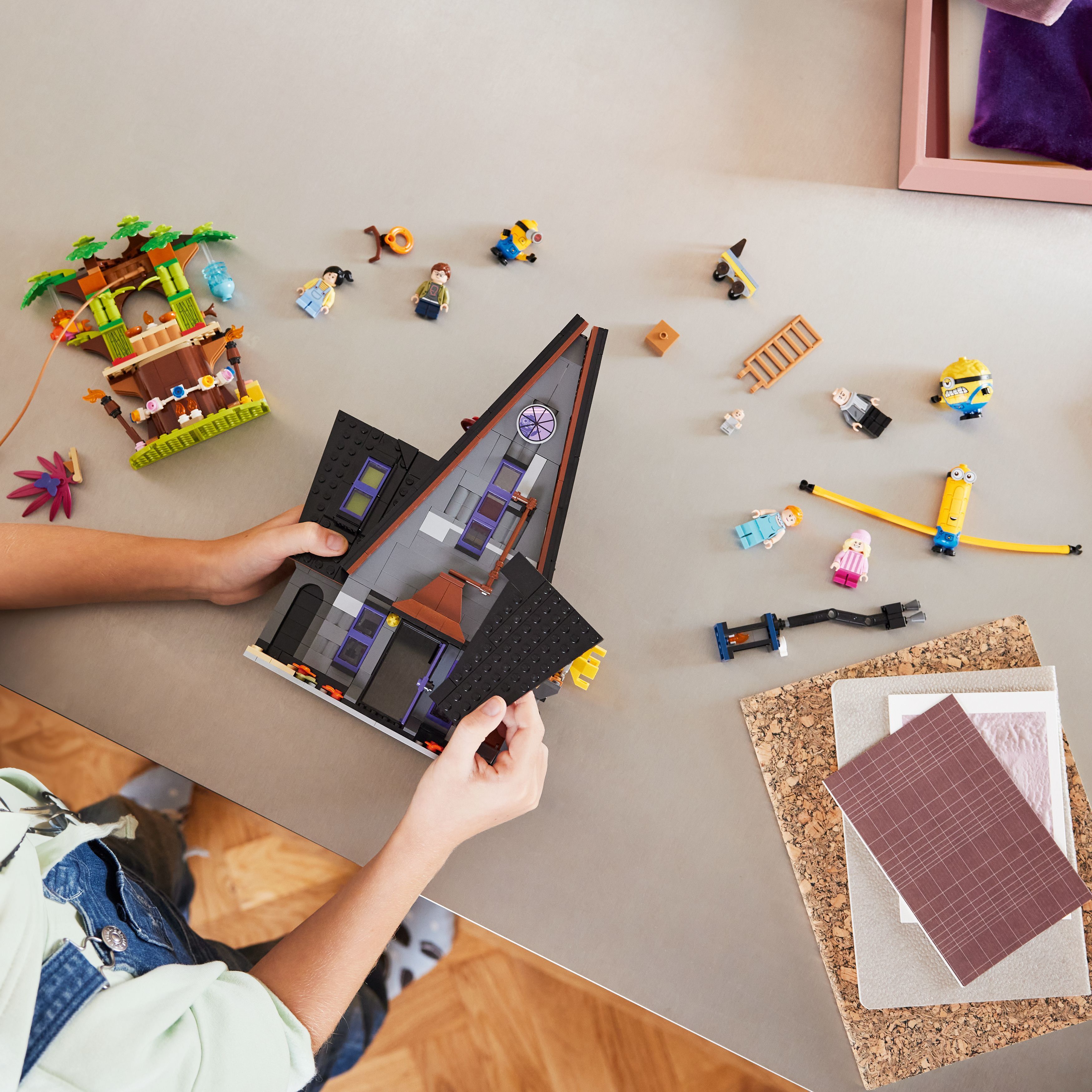 LEGO 75583 Семейное имение Гру и Миньонов фото 5