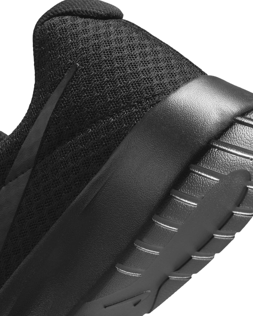 Кроссовки мужские Nike Tanjun DJ6258-001 42 (8.5 US) черные фото 6