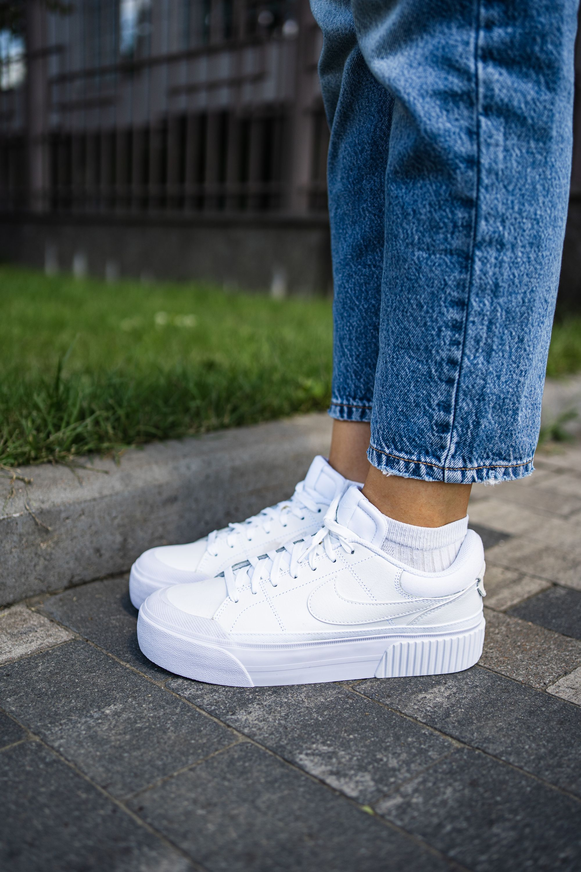 Кеди жіночі Nike Court Legacy Lift DM7590-101 39 (8 US) біліфото13