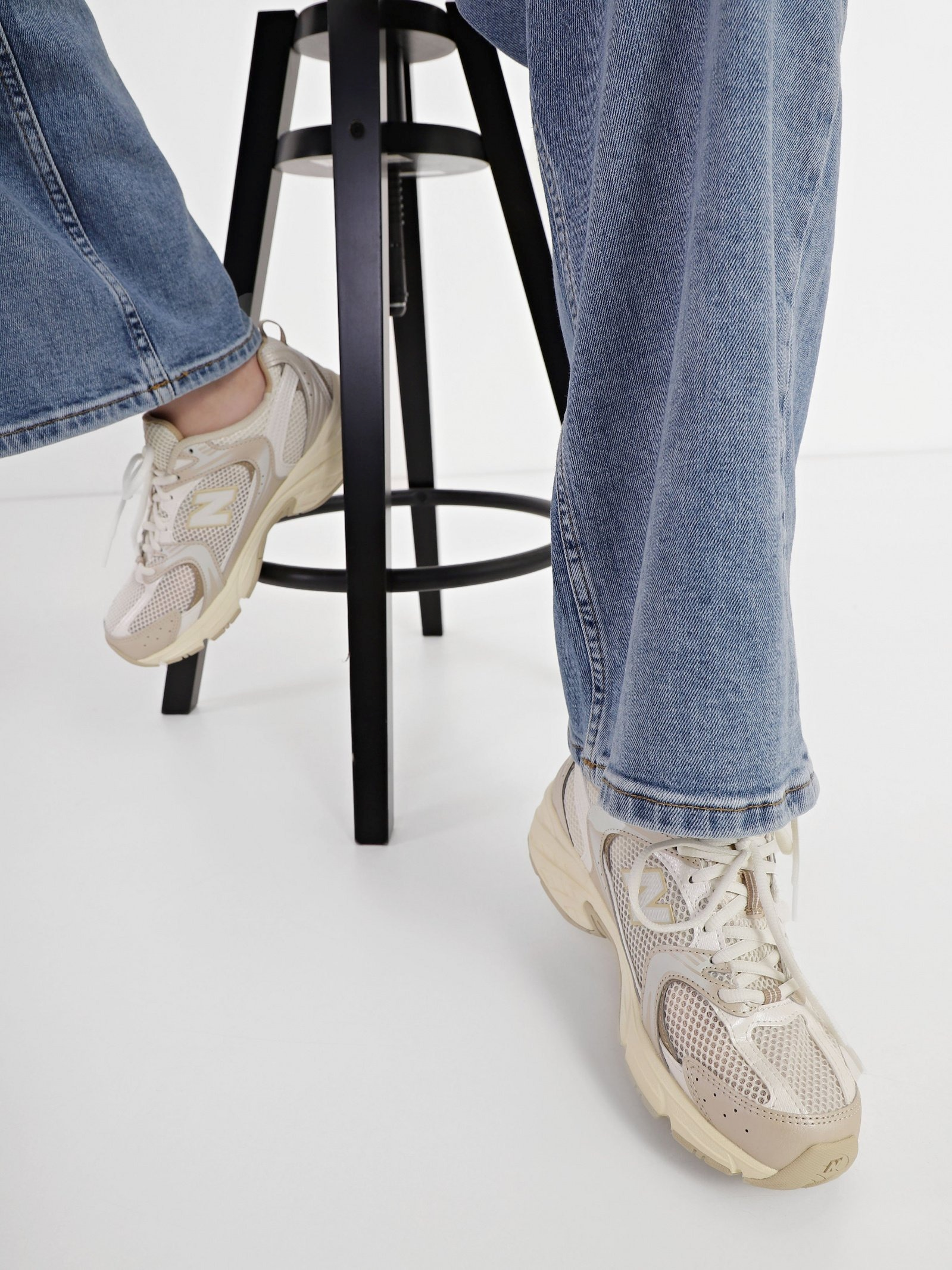 Кросівки жіночі New Balance 530 MR530 38.5 (6 US) бежевіфото7