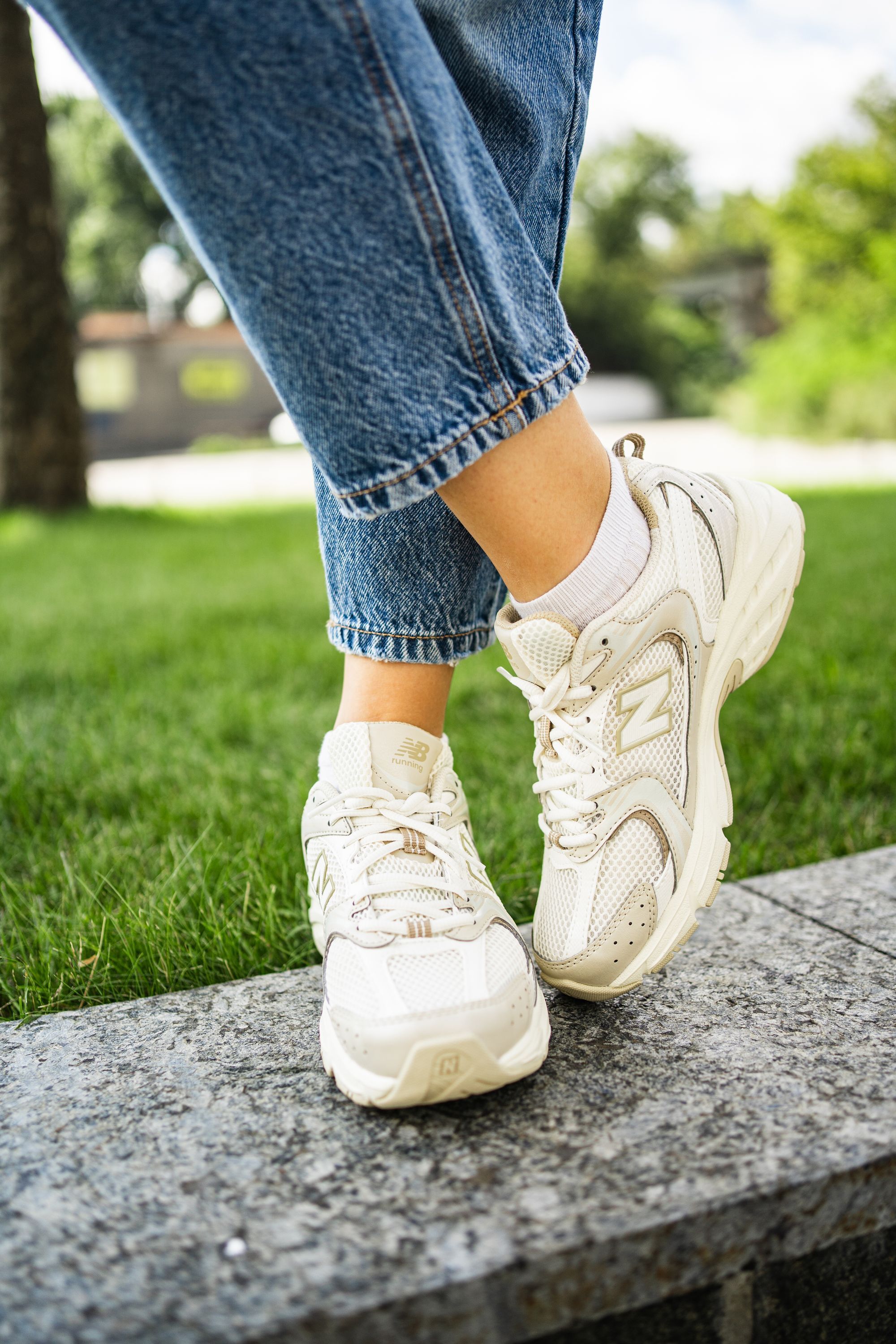 Кроссовки New Balance 530 MR530AA 38.5 (6 US) бежевые фото 9