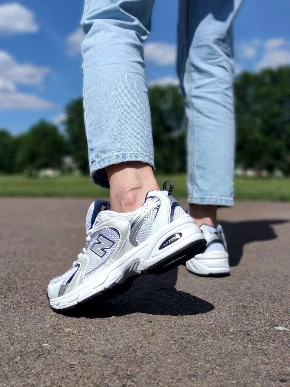 Кросівки New Balance 530 MR530SG 44 (10 US) біло-синіфото17