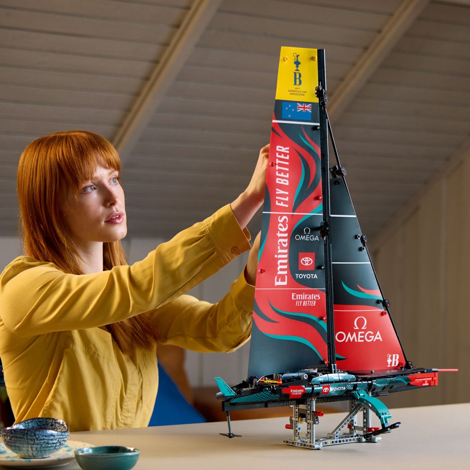 LEGO 42174 Яхта Emirates Team New Zealand AC75фото