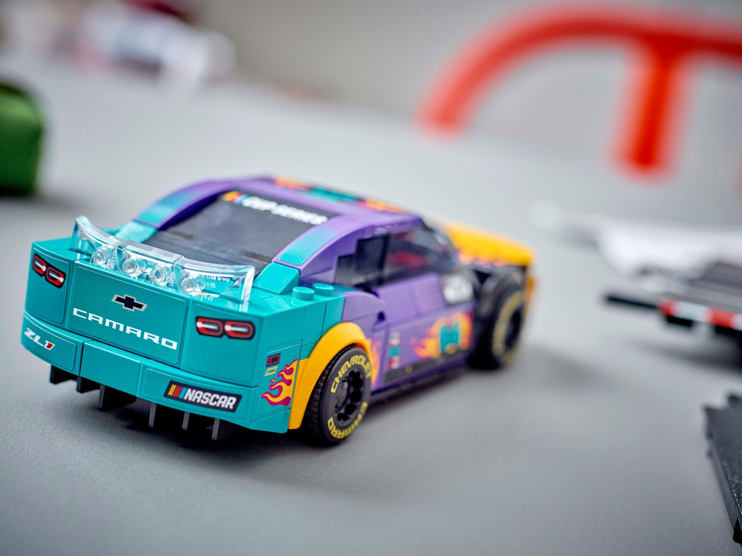 Конструктор LEGO 76935 NASCAR Next Gen Chevrolet Camaro ZL1фото22