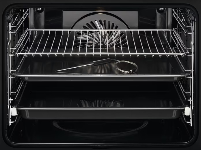 Духовой шкаф Electrolux EOC9P31WX фото 4